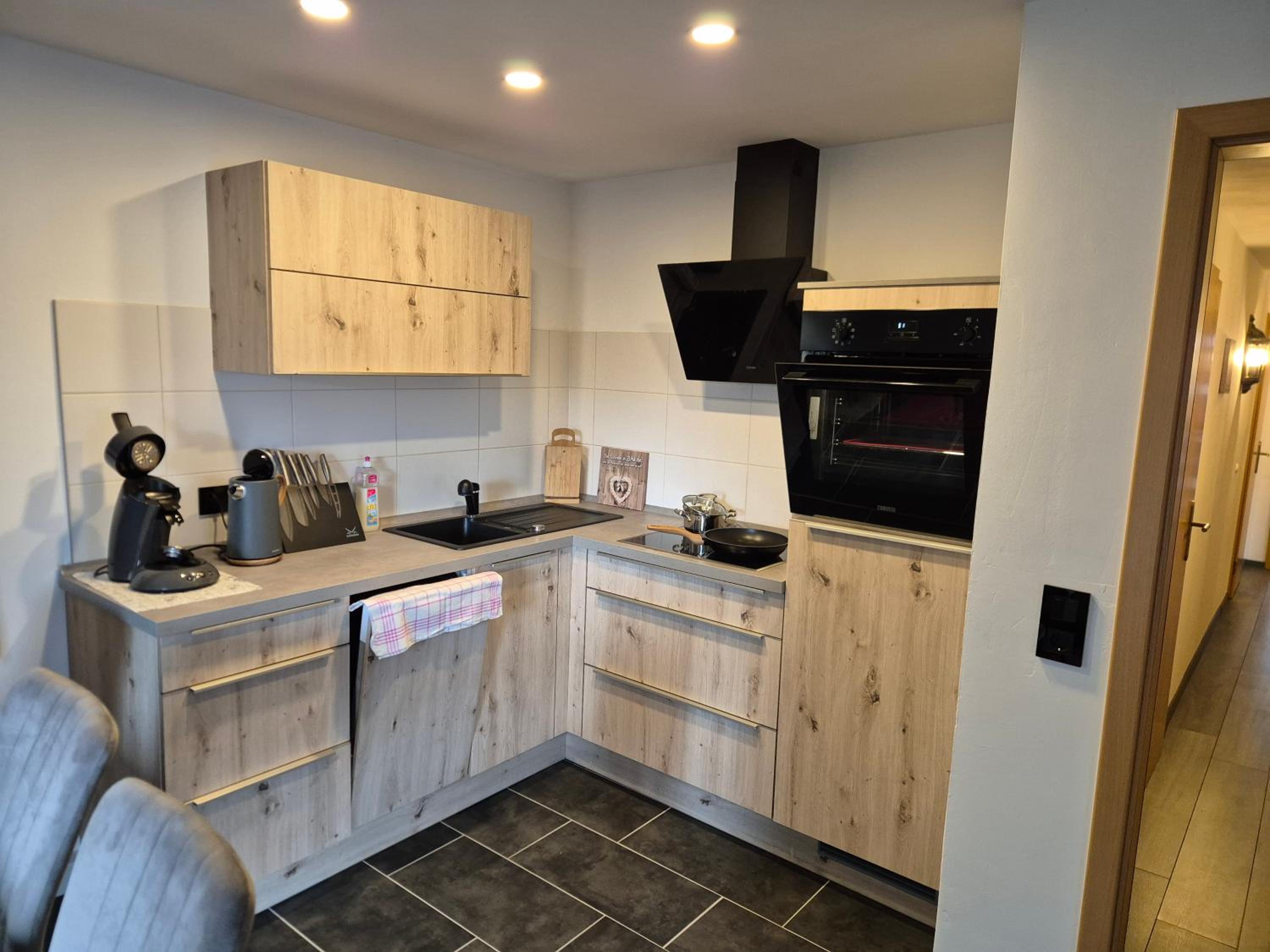 Three-Bedroom Apartment with View photo 1