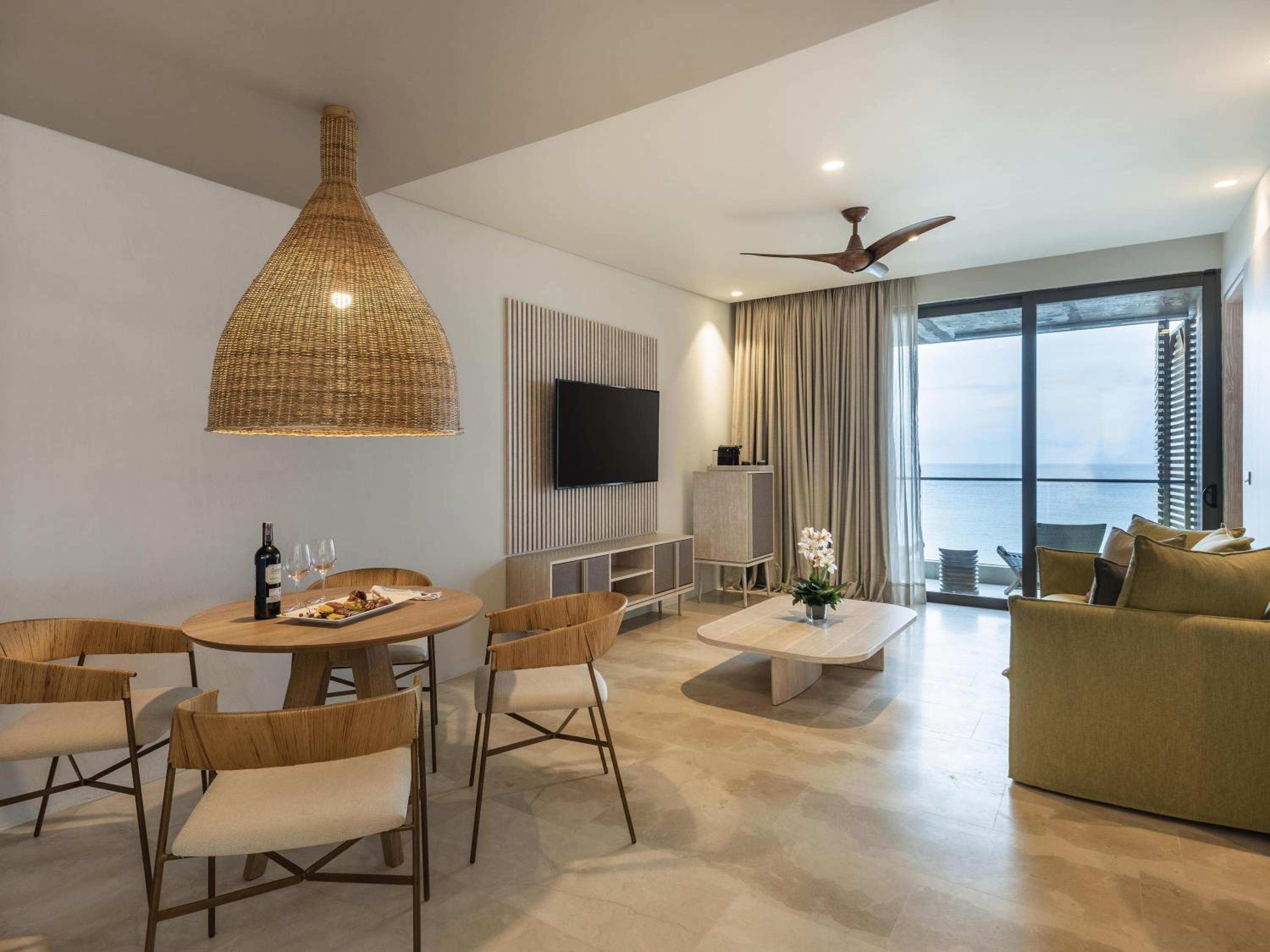 Prestige Coral King Suite photo 2