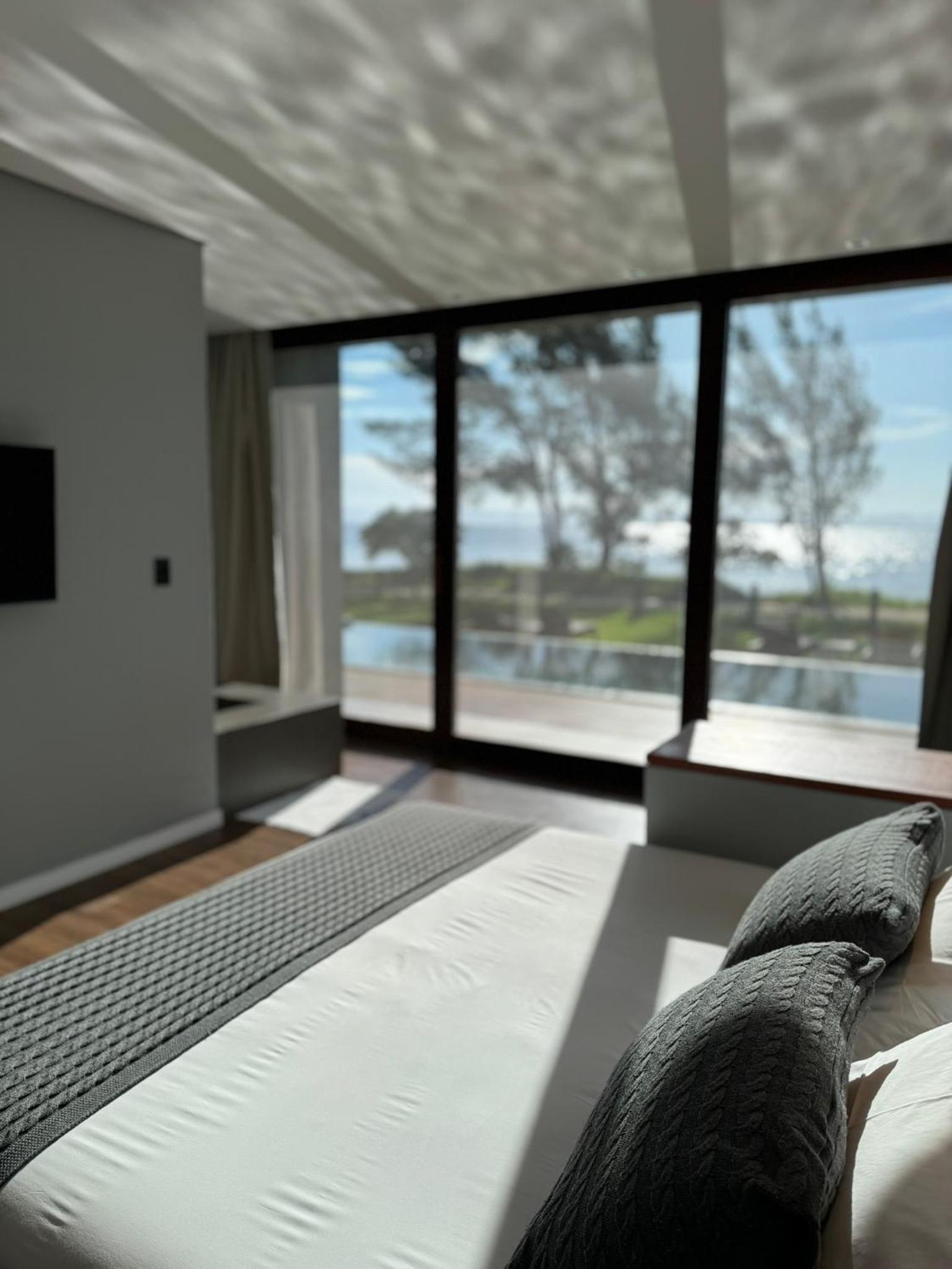 King Suite with Sea View photo 3