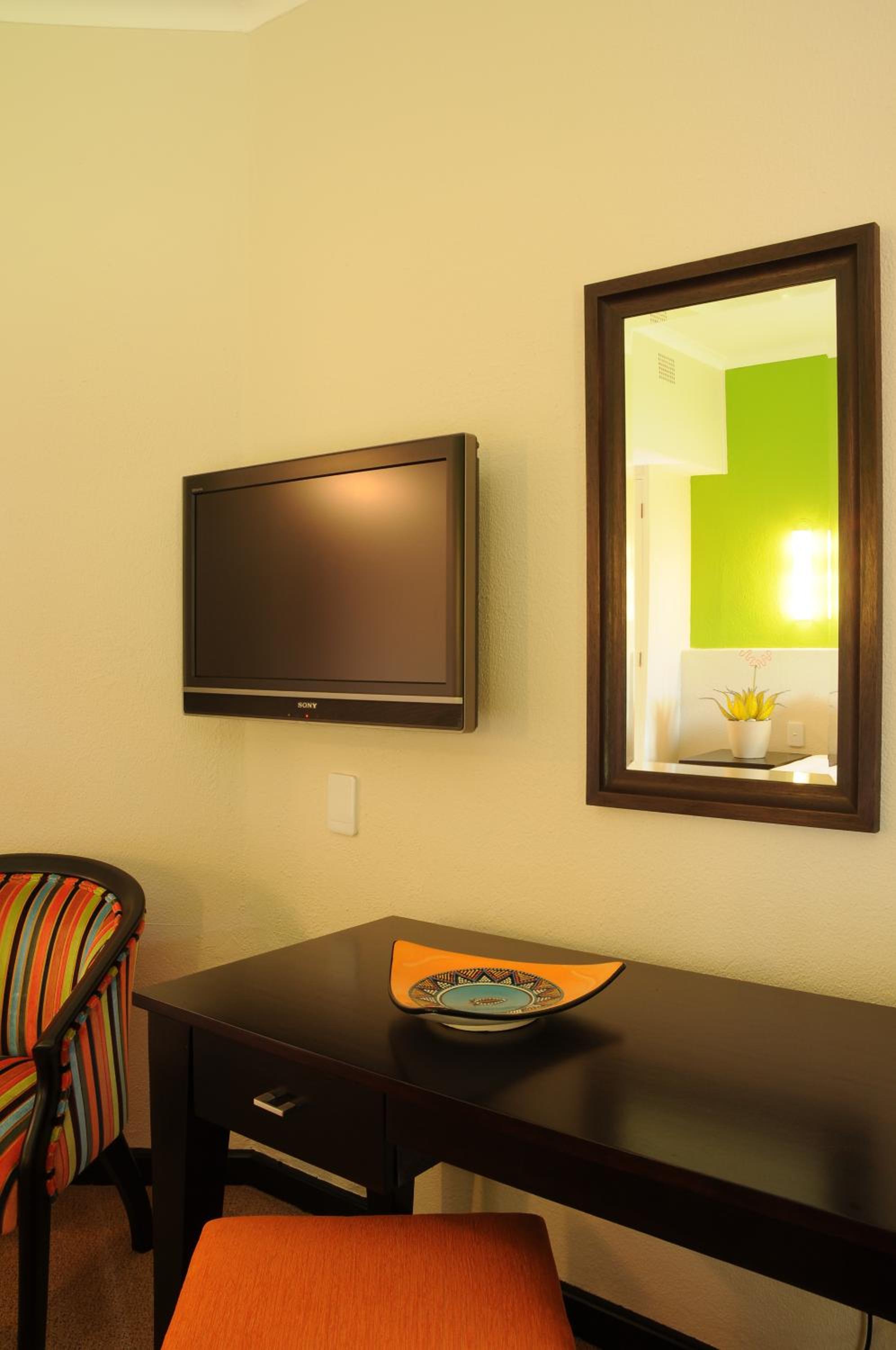 Standard  Room with Double Bed - Photo 3