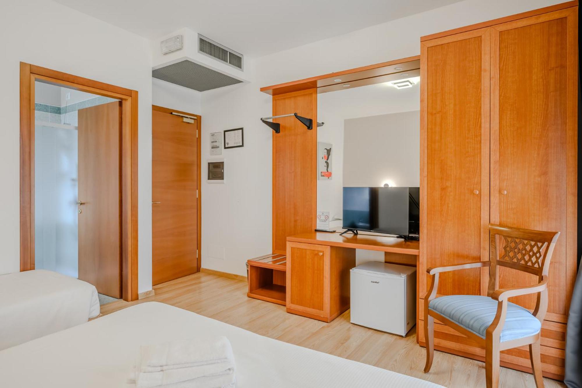 Comfort Triple Room photo 3