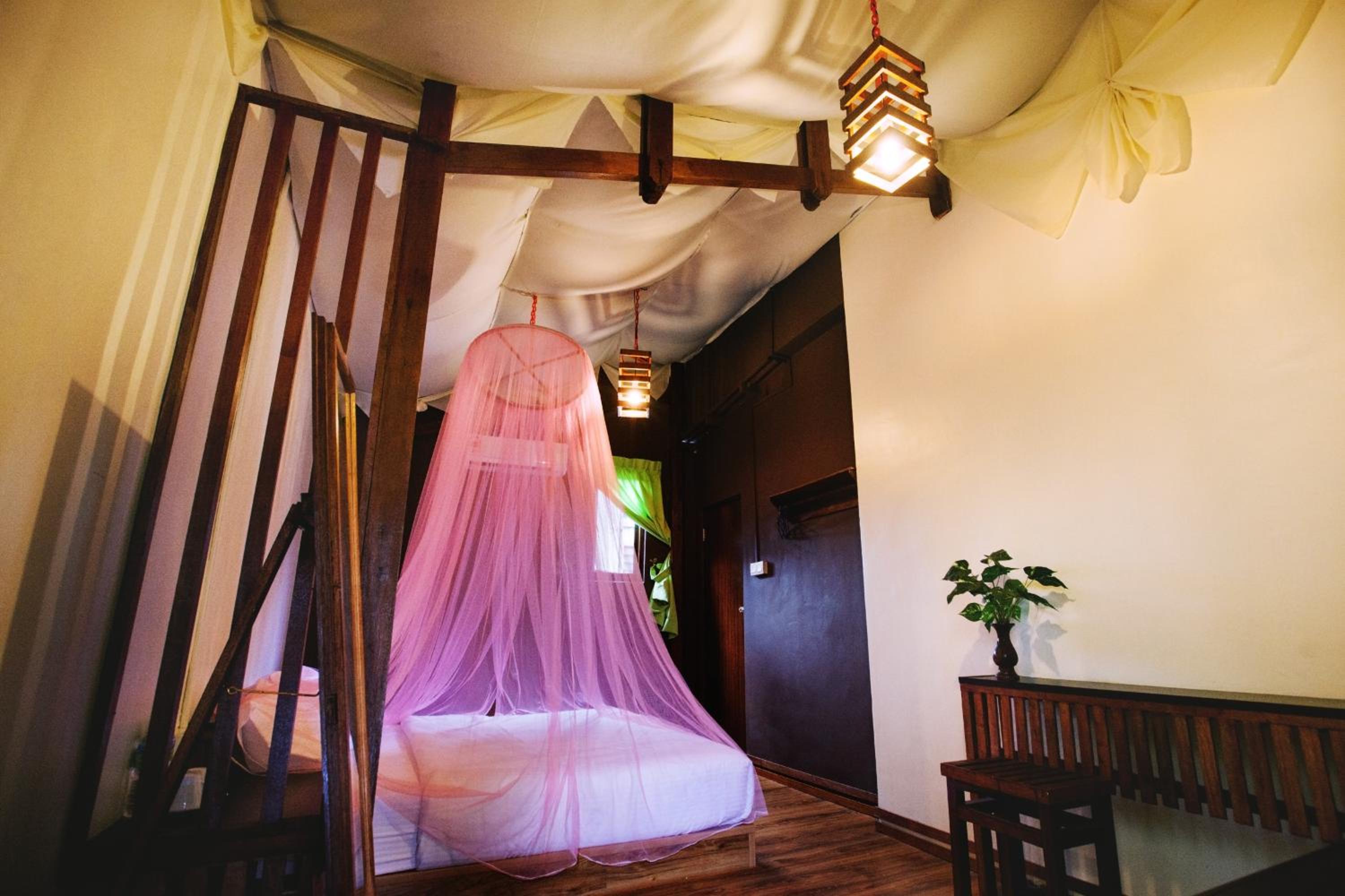 Deluxe King Room photo 1