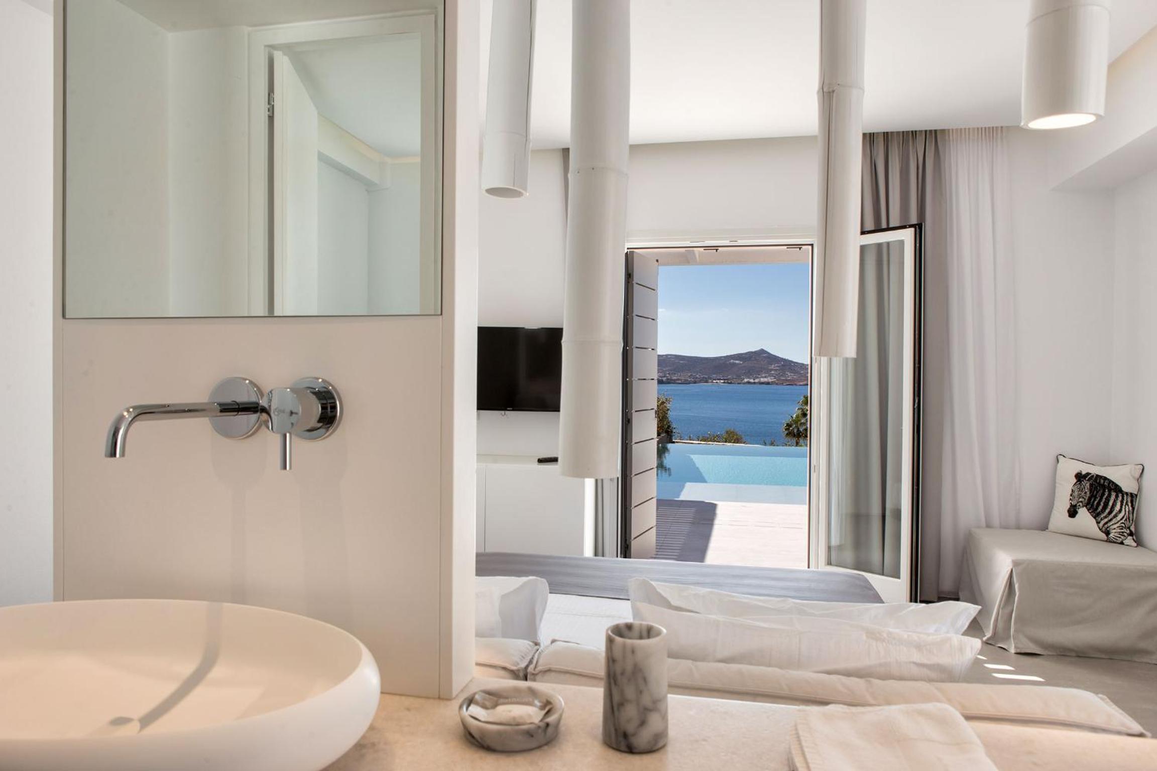Deluxe Suite with Private Pool and Sea View - Photo 1