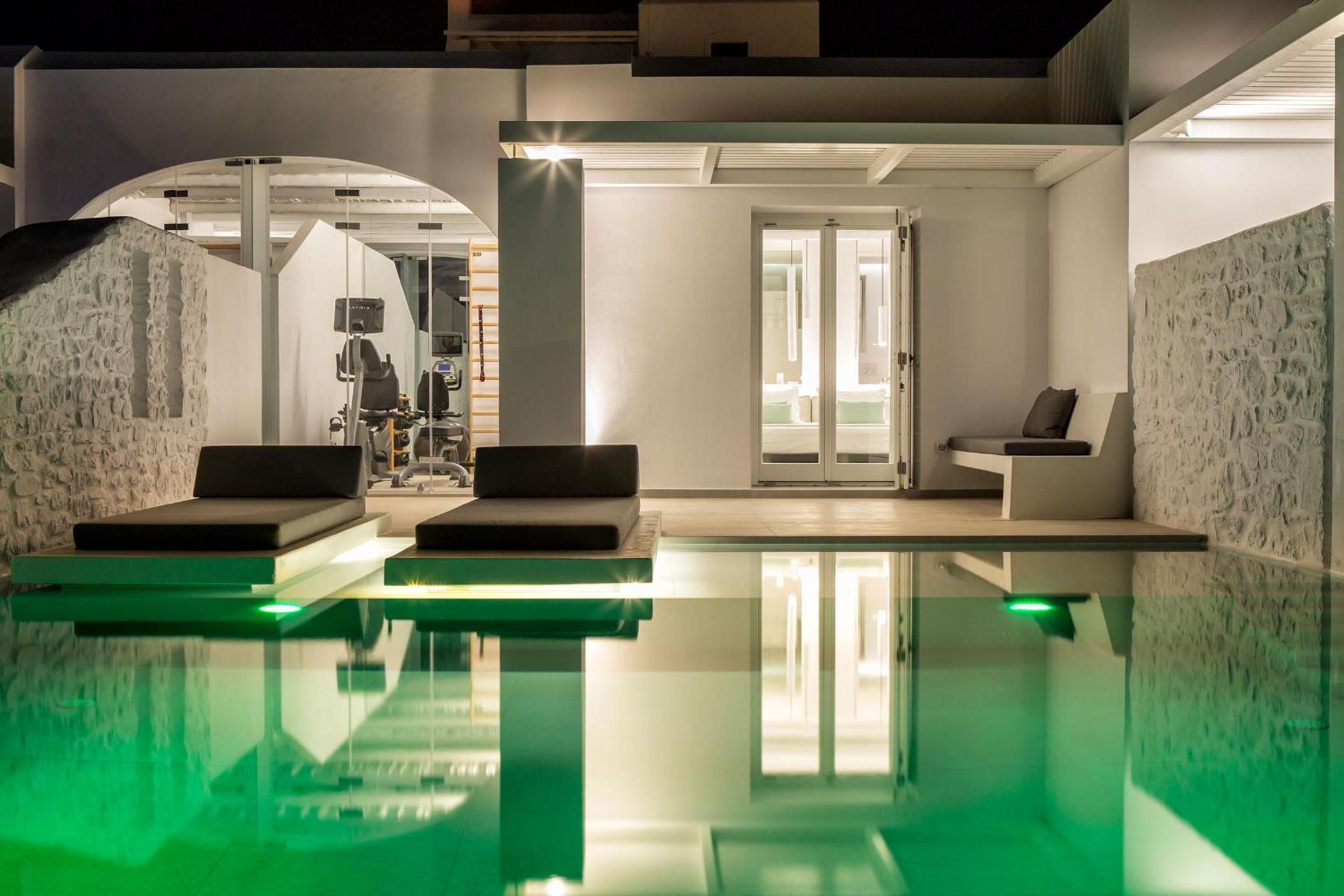 Deluxe Suite with Private Pool and Sea View - Photo 7