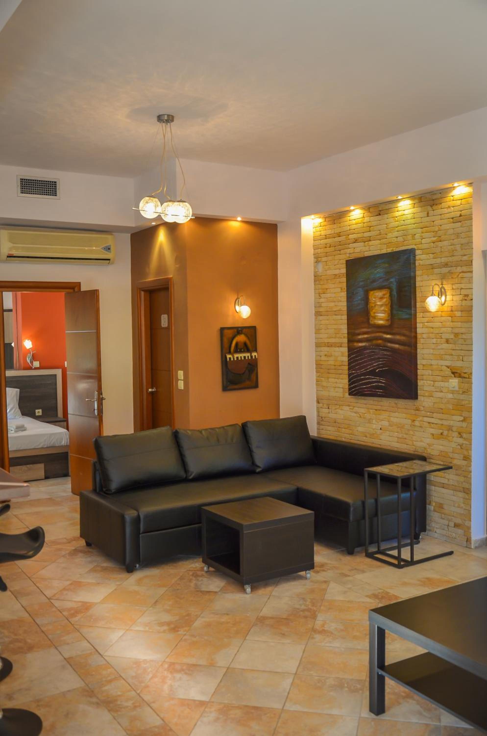 Deluxe Suite with Private Pool - Photo 5