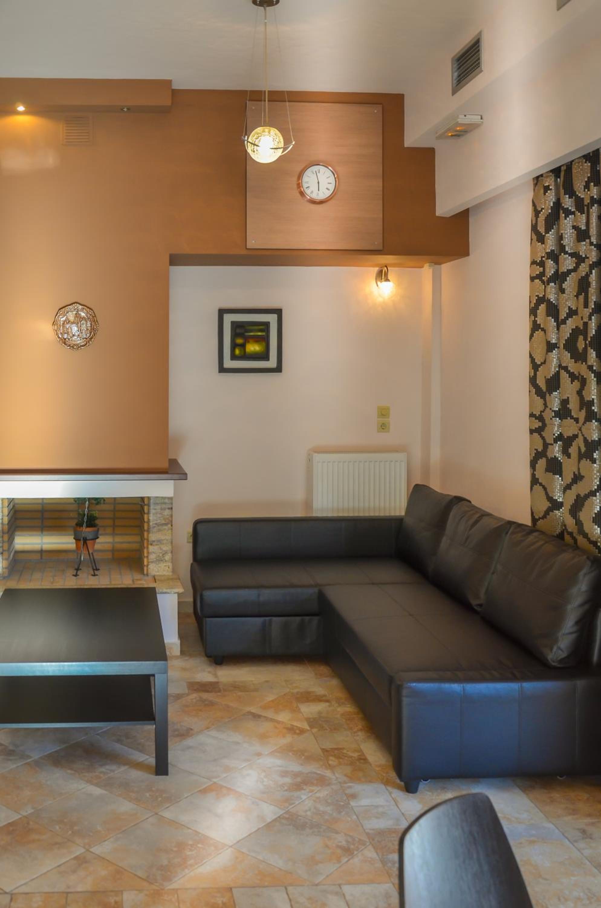 Deluxe Suite with Private Pool - Photo 7