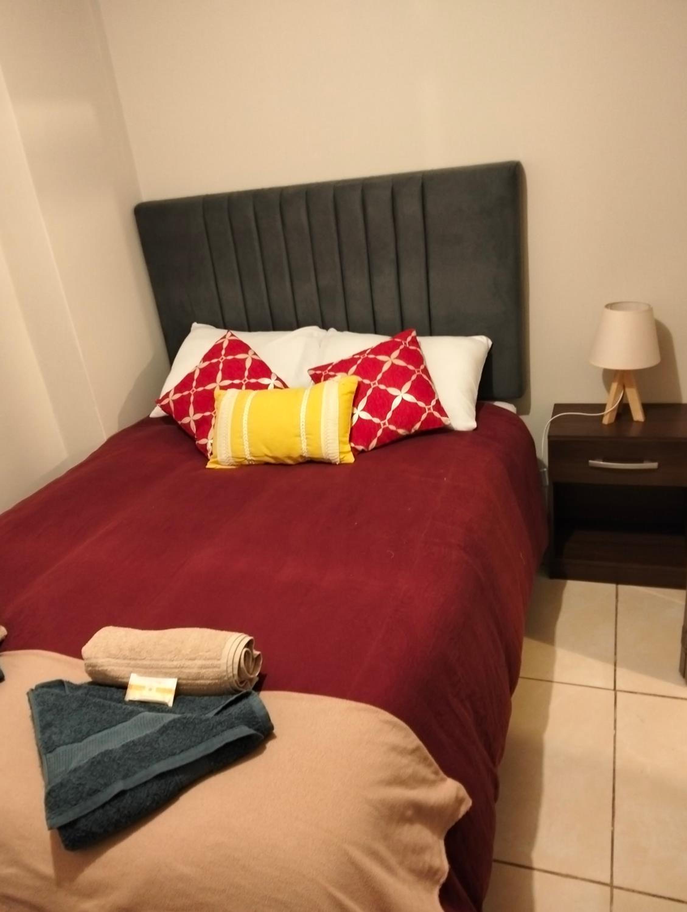 Double Room with Shared Bathroom photo 2