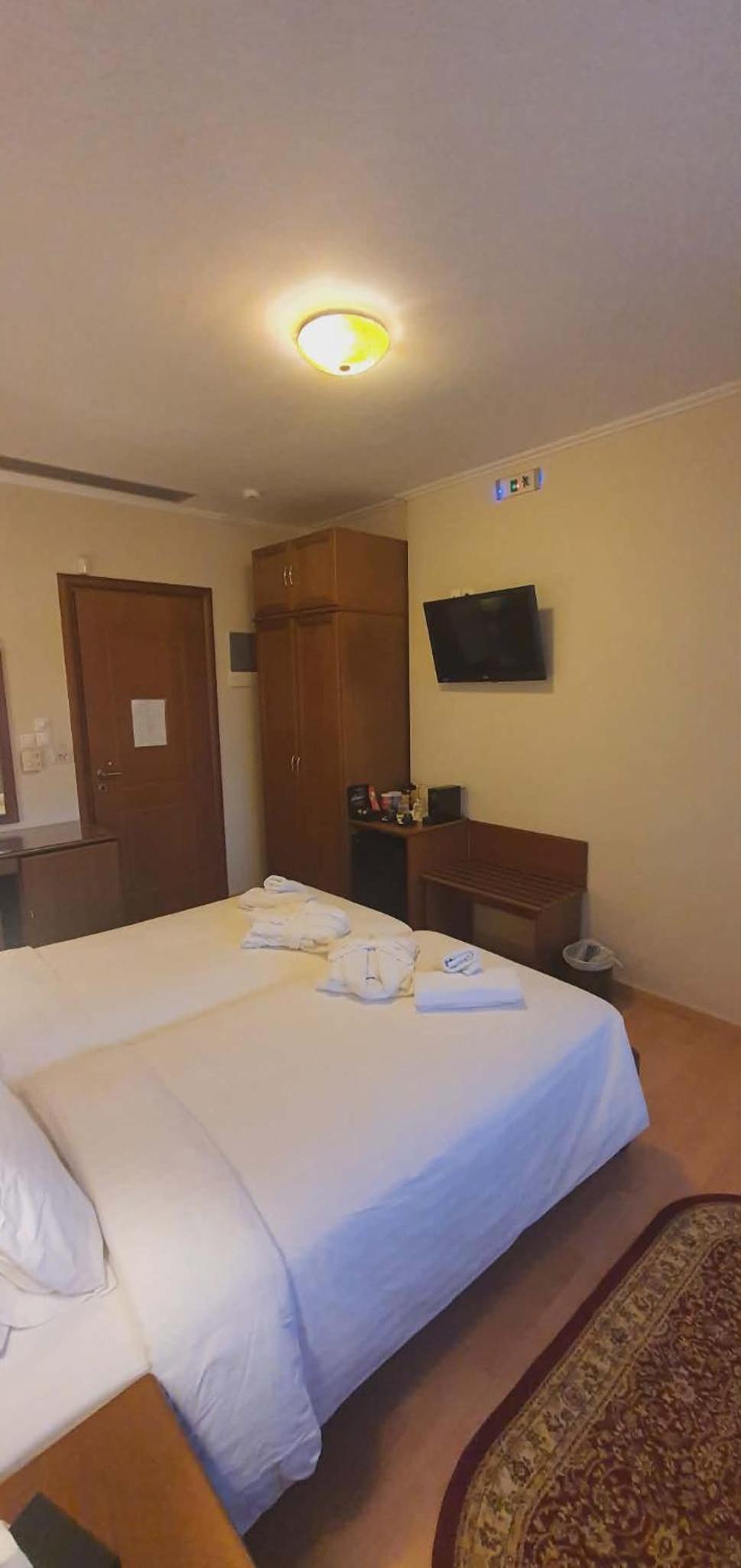 Deluxe Double Room with Shower