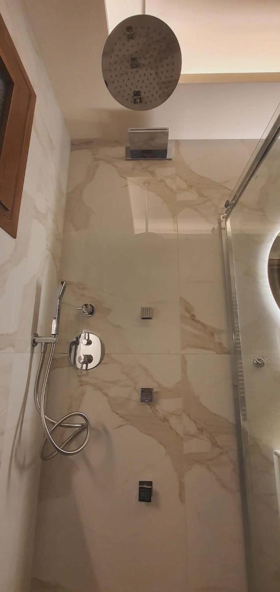 Deluxe Double Room with Shower