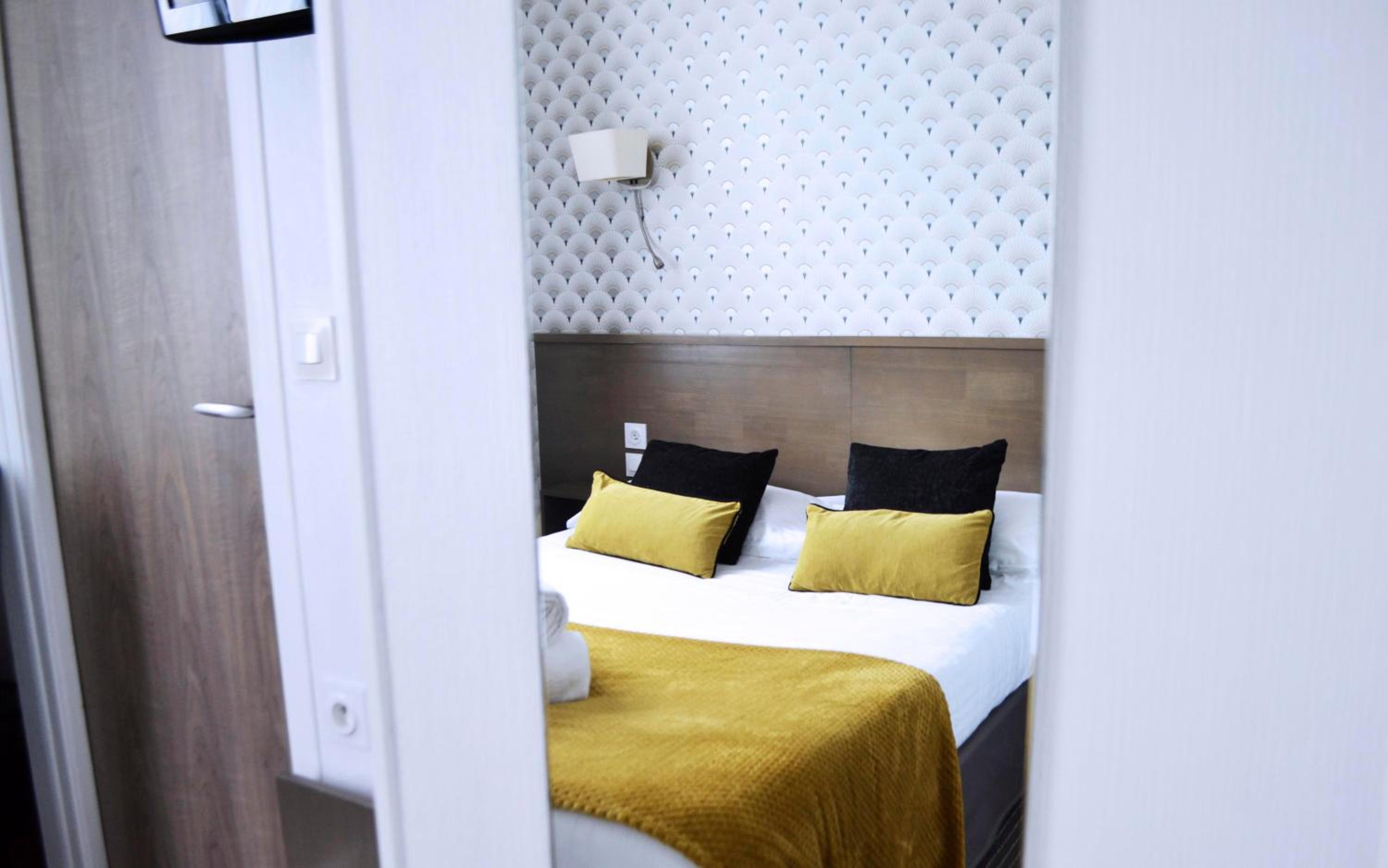Small Double Room photo 2