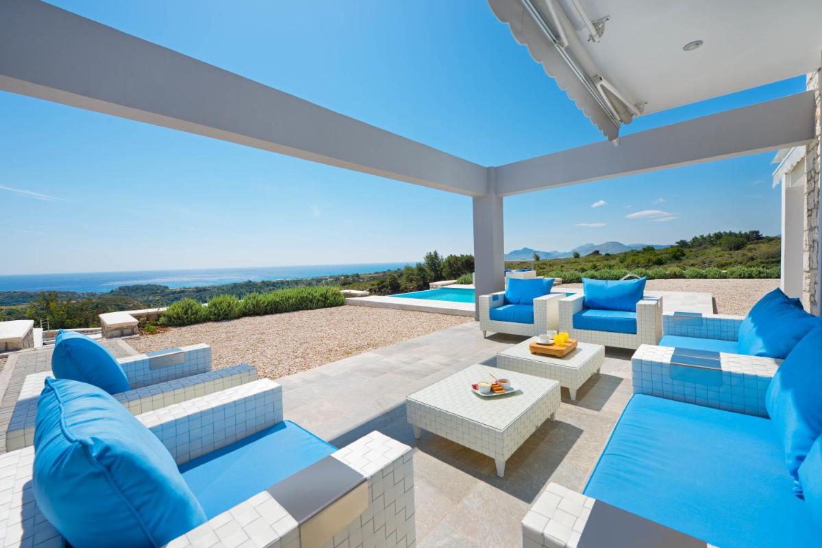 Deluxe Villa photo 2