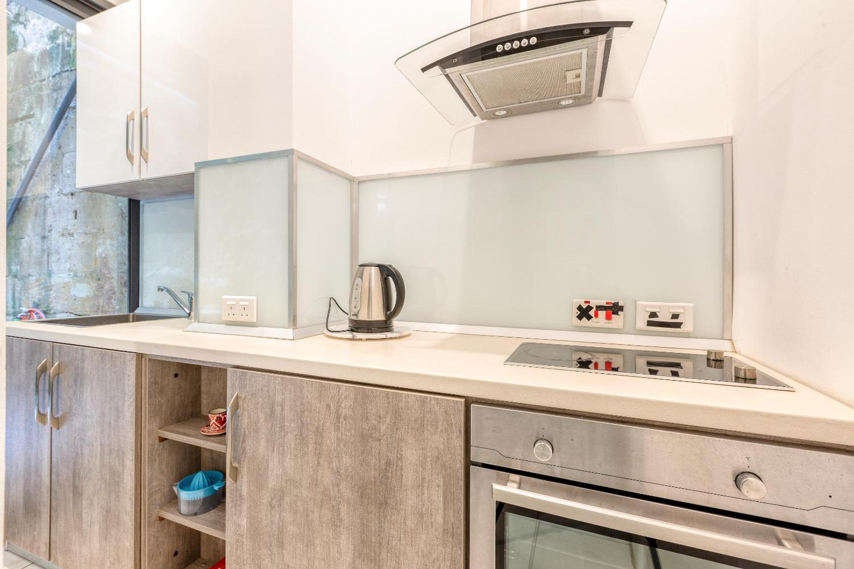 One-Bedroom Deluxe Apartment