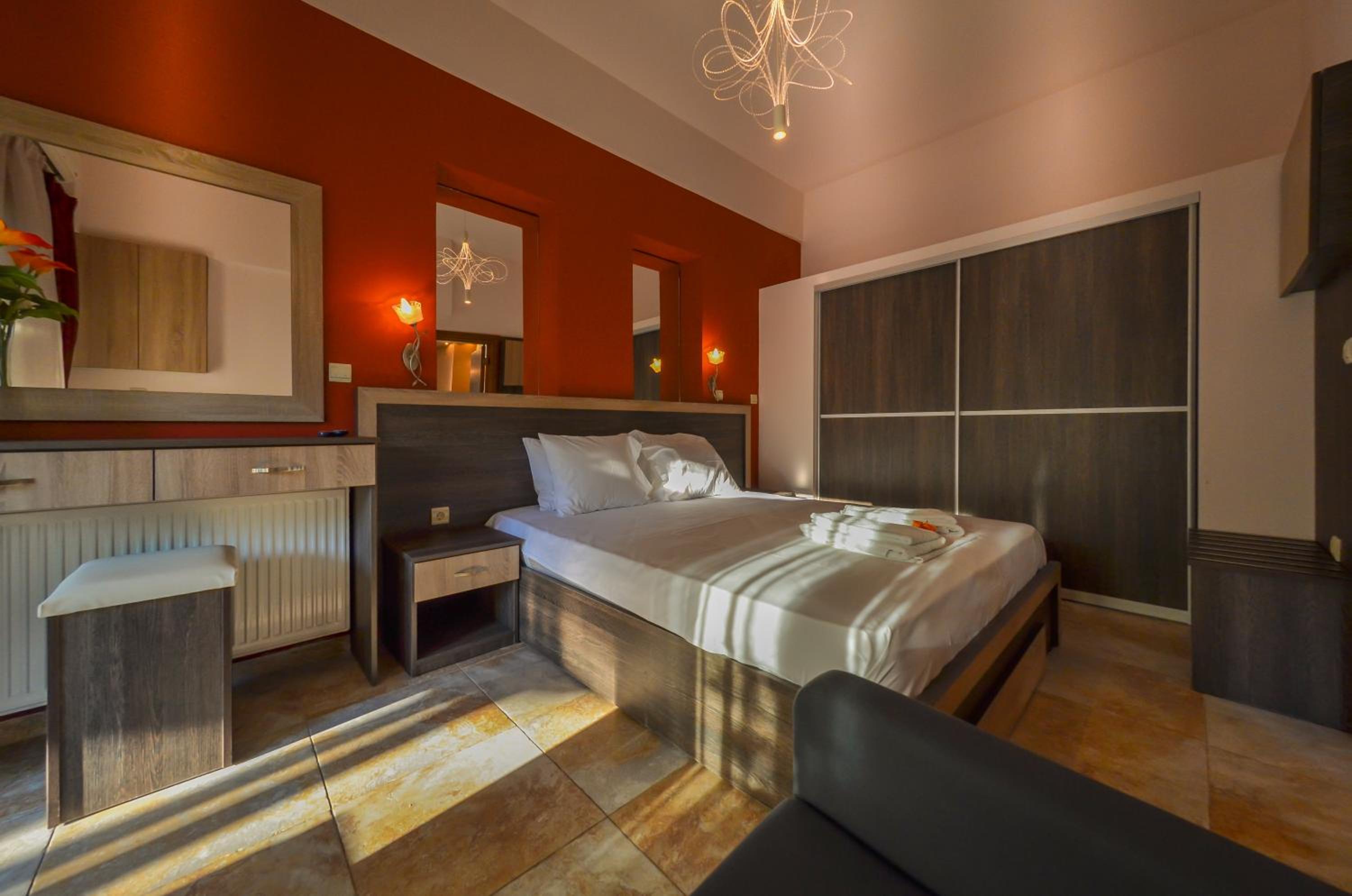 Deluxe Suite with Private Pool - Photo 1