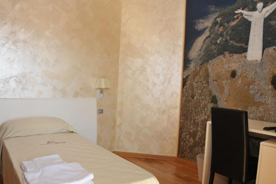 Single Room - Disability Access