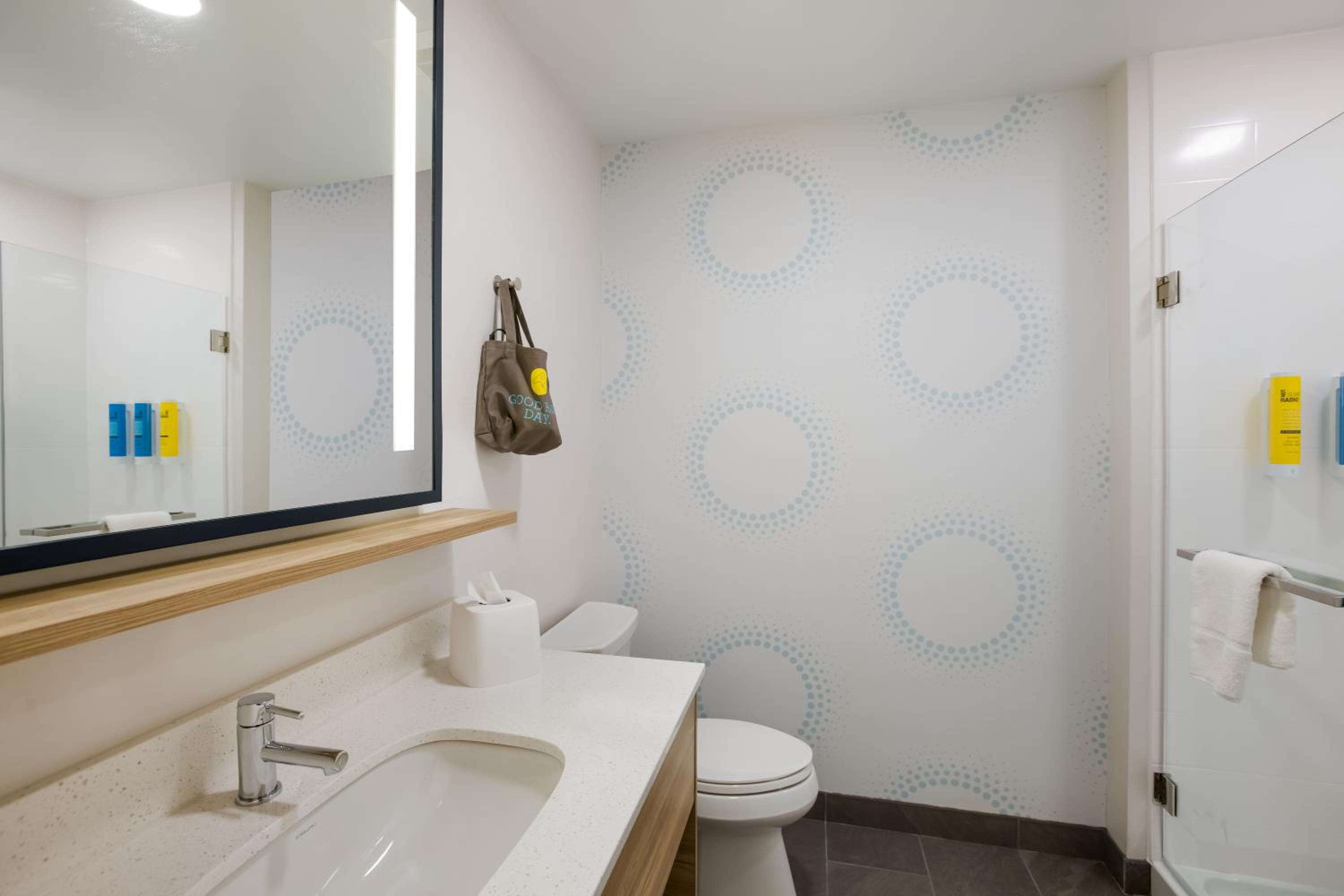 Queen Room with Two Queen Beds - Hearing Access - Photo 5