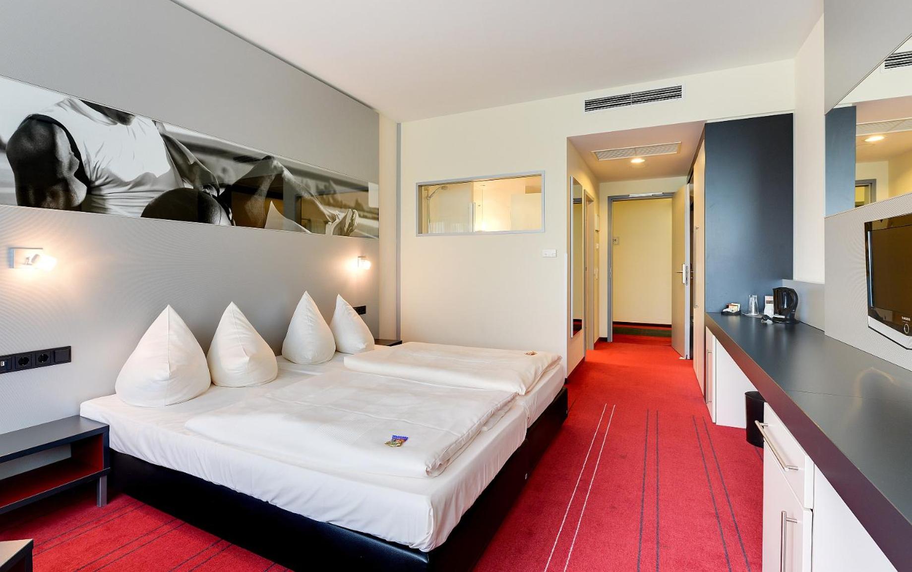 Double Room - Photo 5