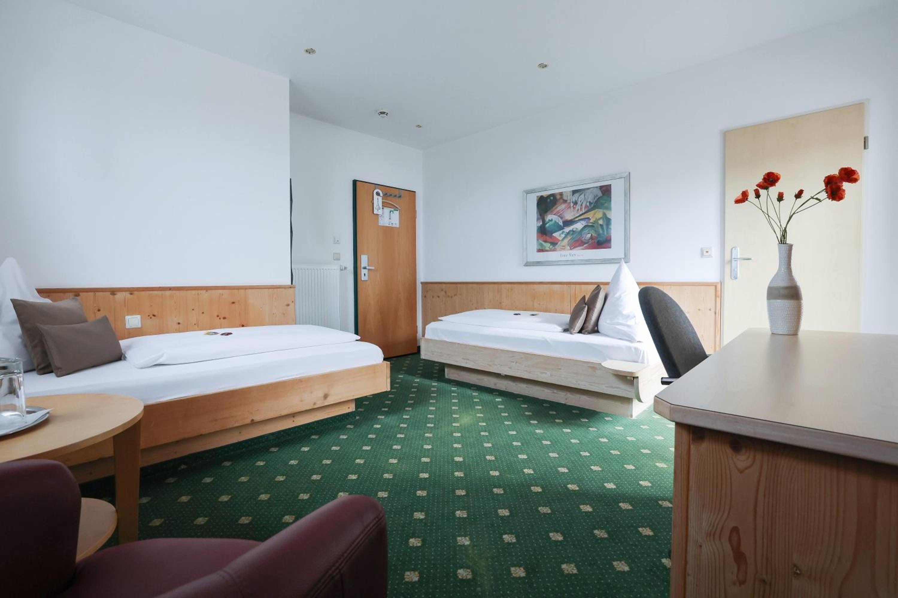 Standard Twin Room photo 3
