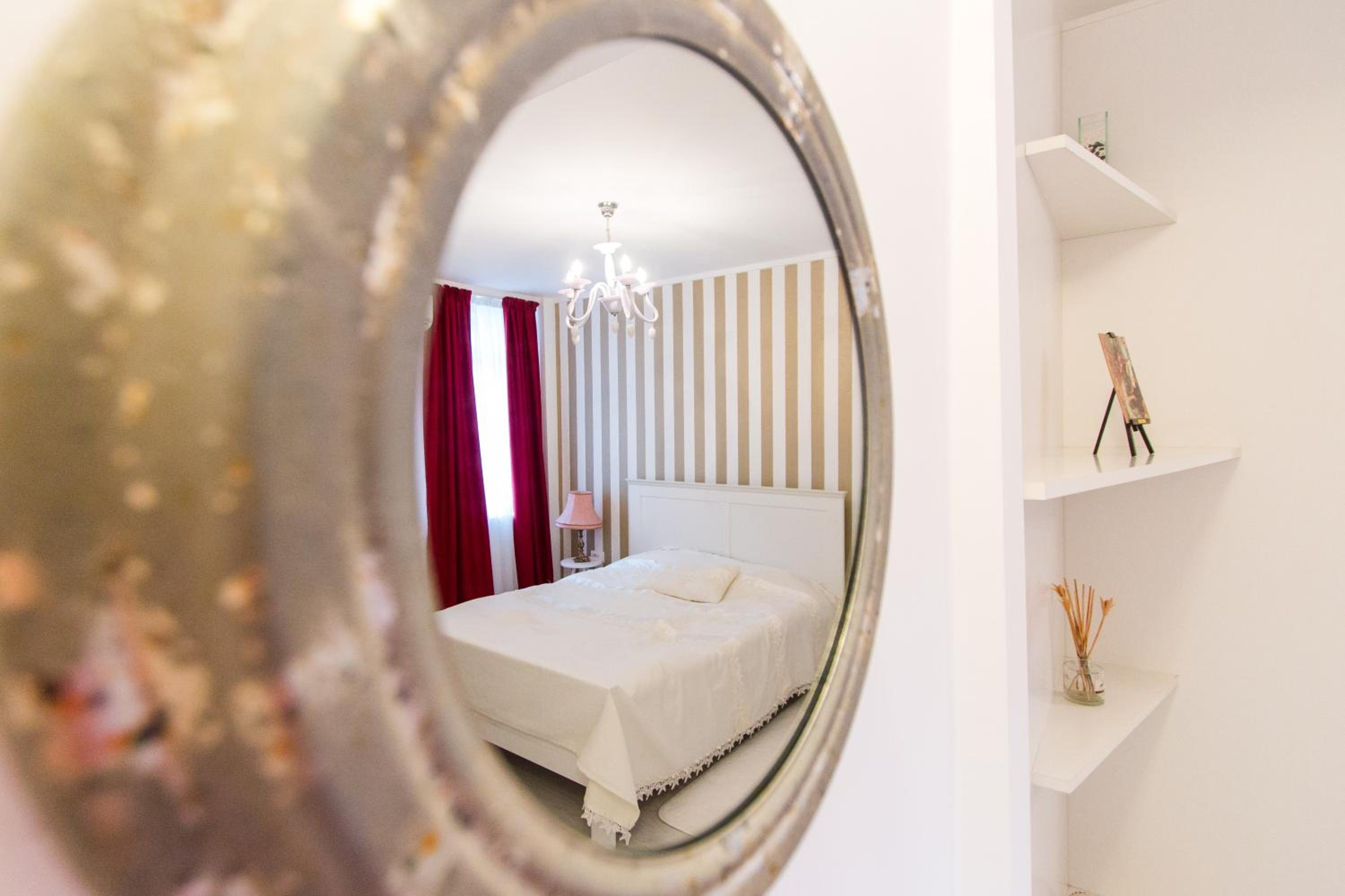One-Bedroom Apartment with Balcony - Photo 20