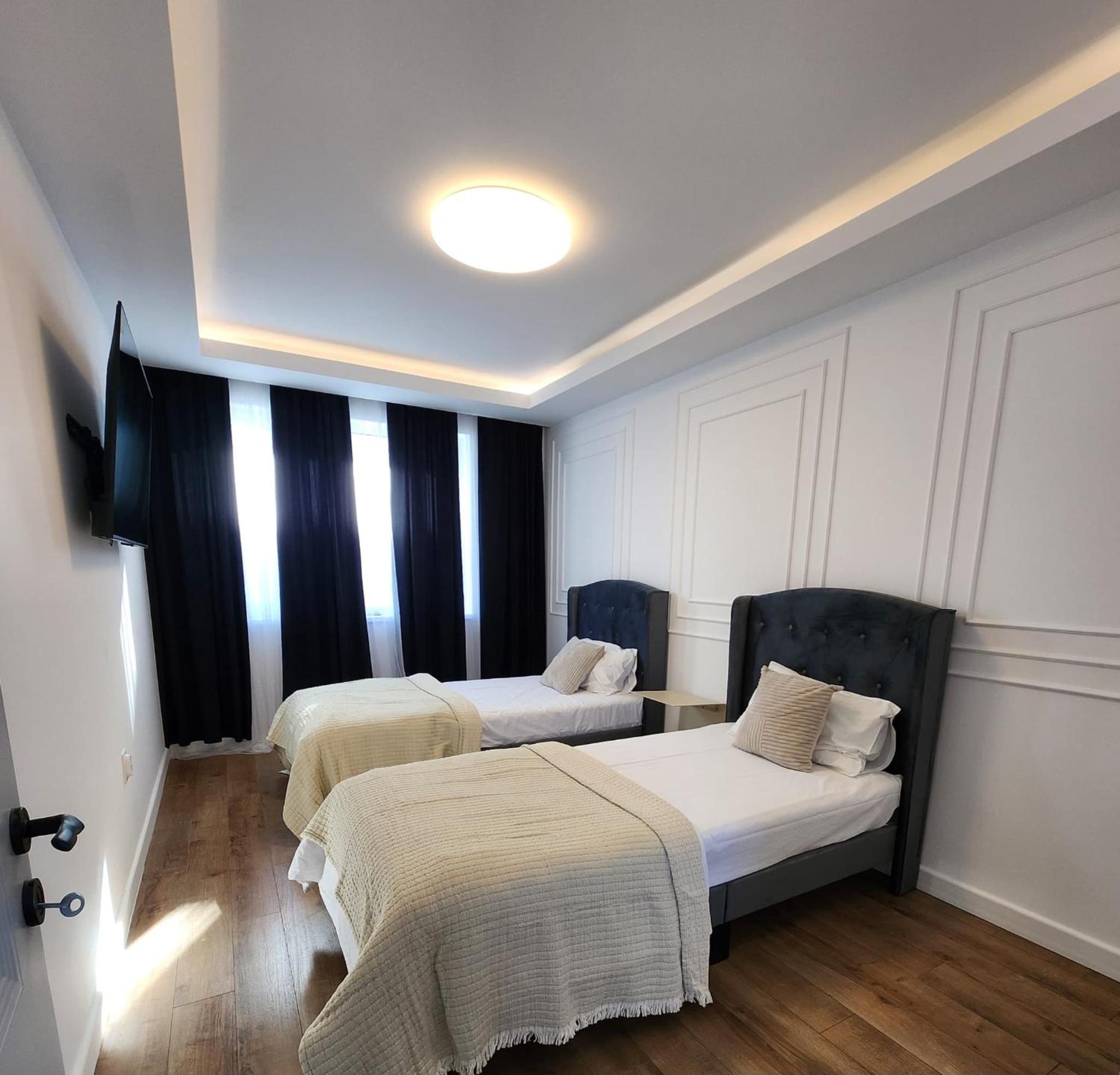 Three-Bedroom Villa photo 3