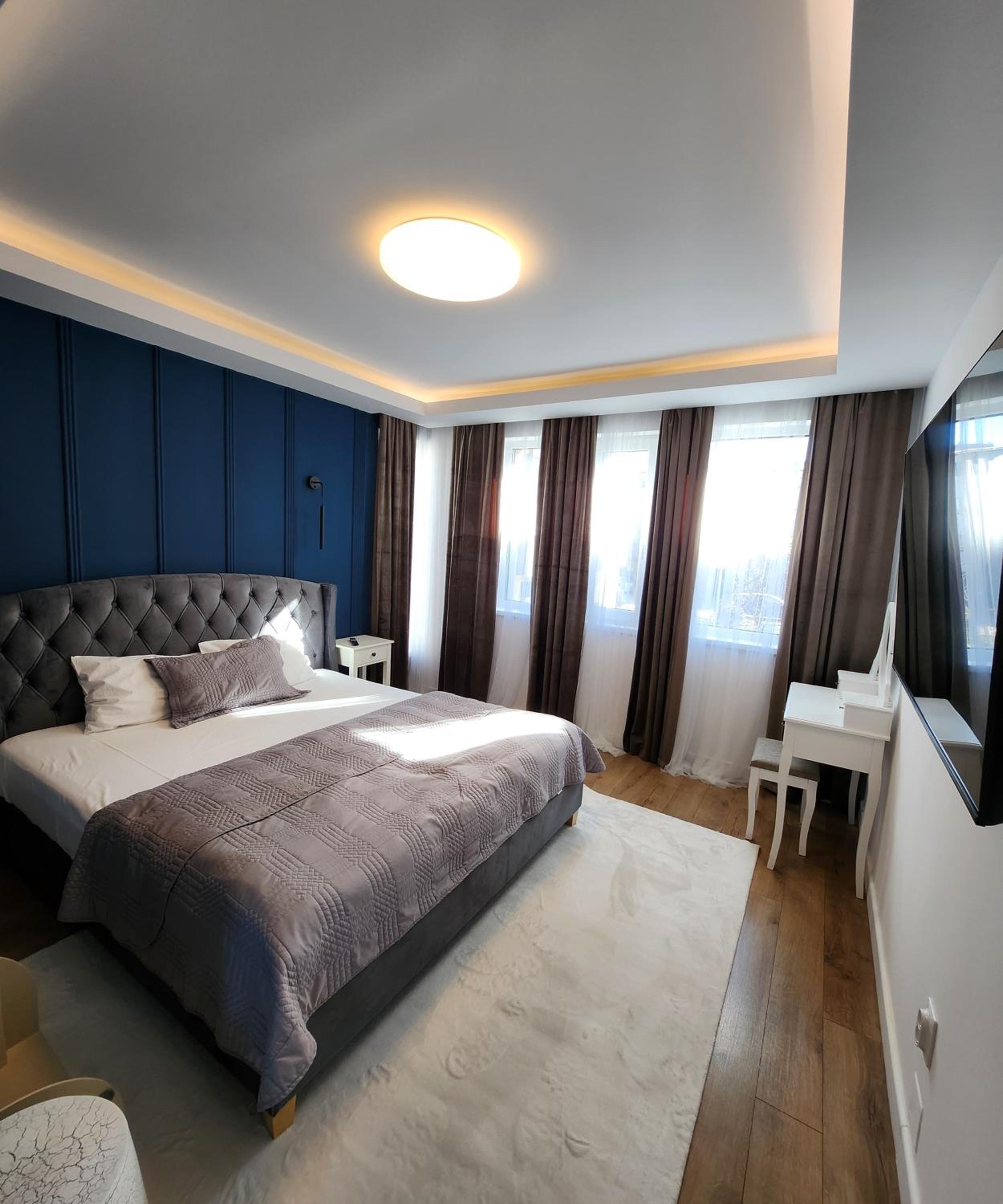 Three-Bedroom Villa photo 2