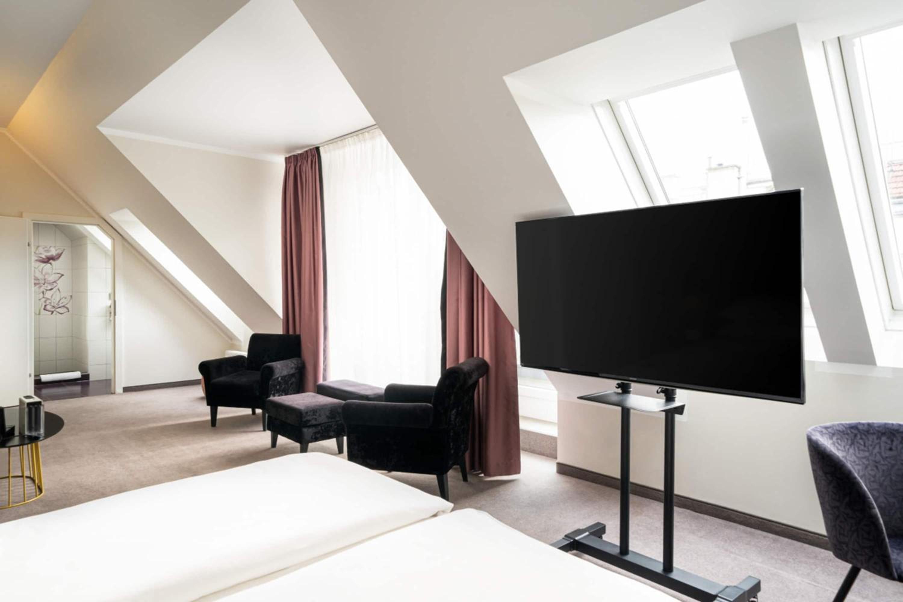 Family Room photo 1