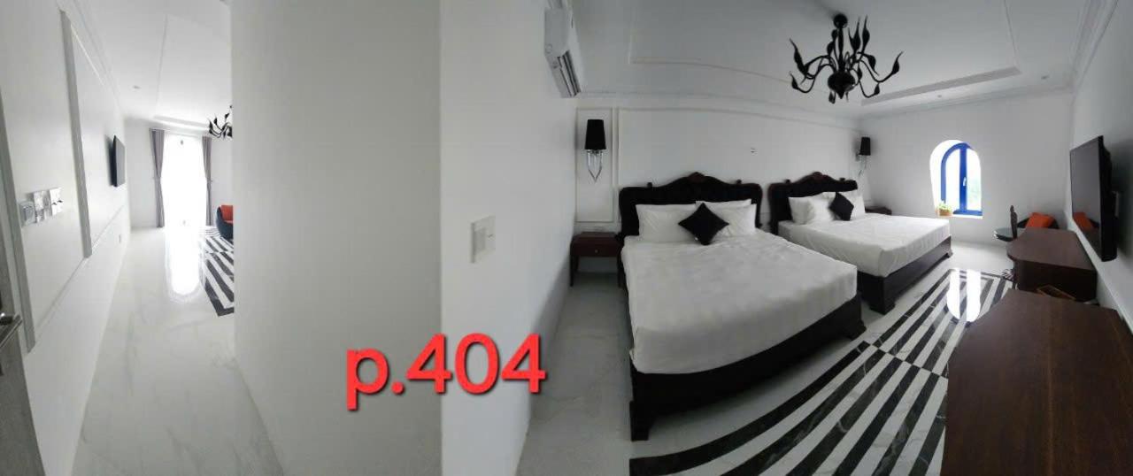 Family Suite with Balcony