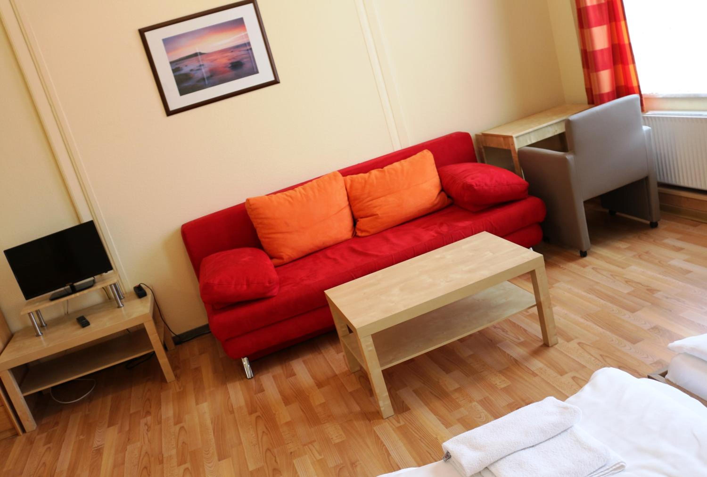 Double Room with Private Bathroom - Photo 5