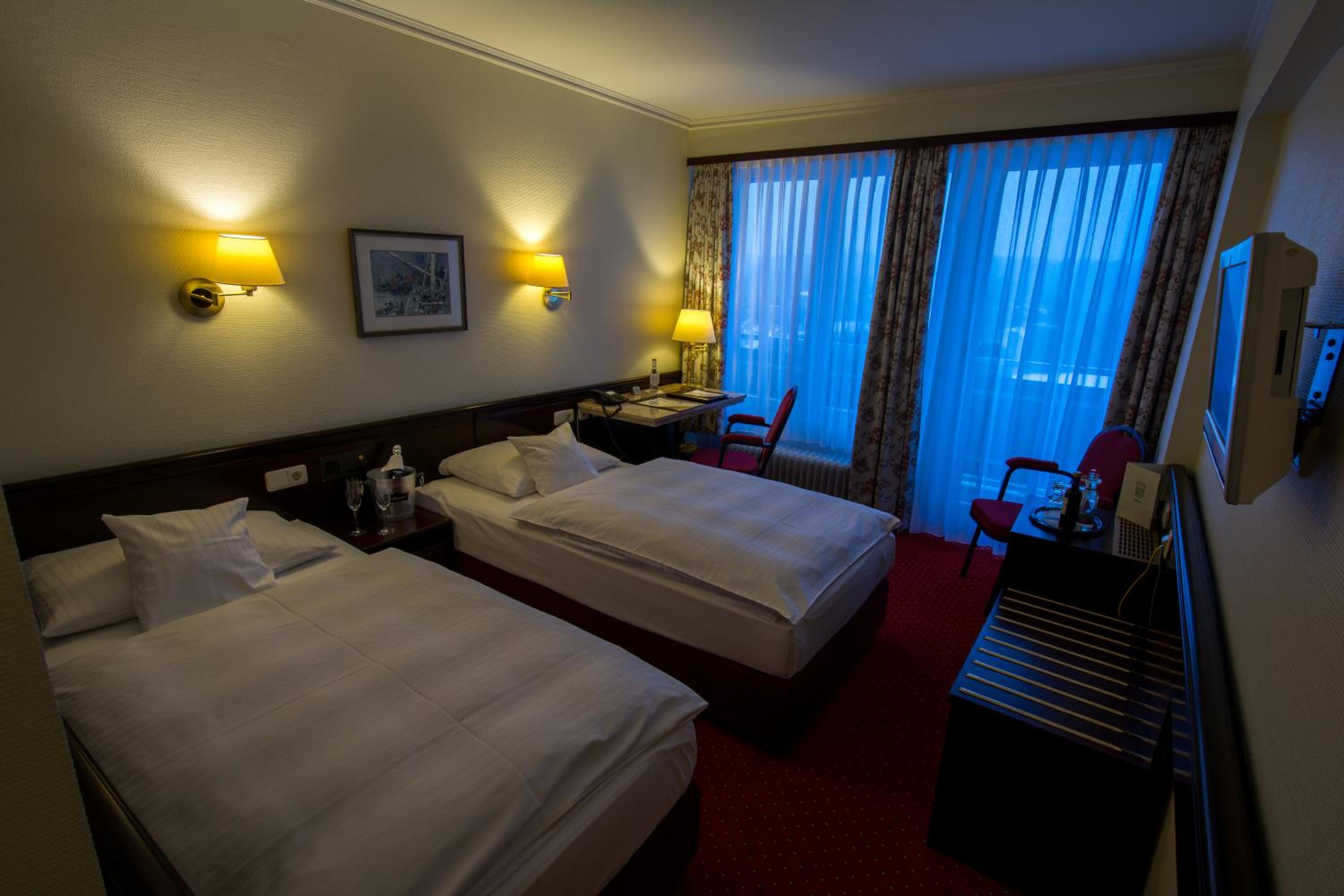 Standard Double Room photo 2