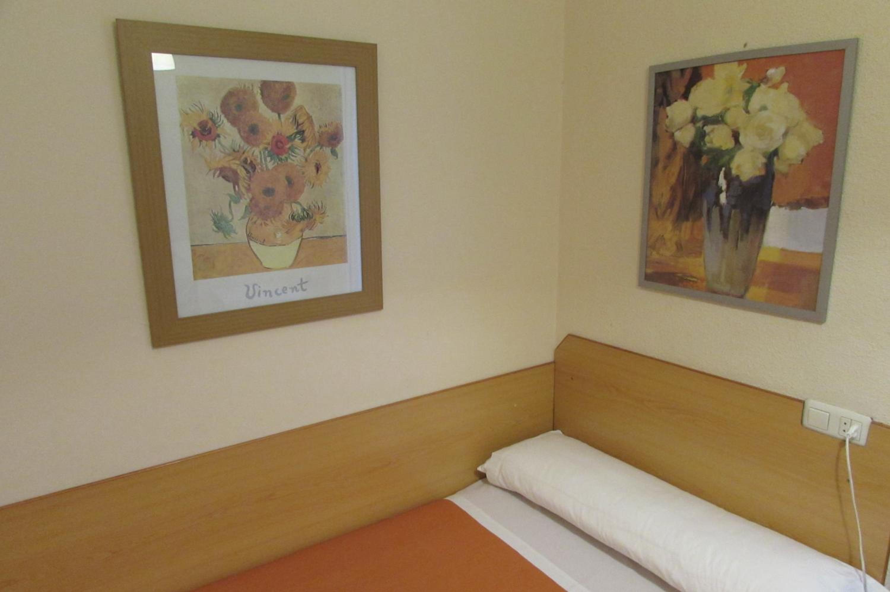 Single Room photo 2