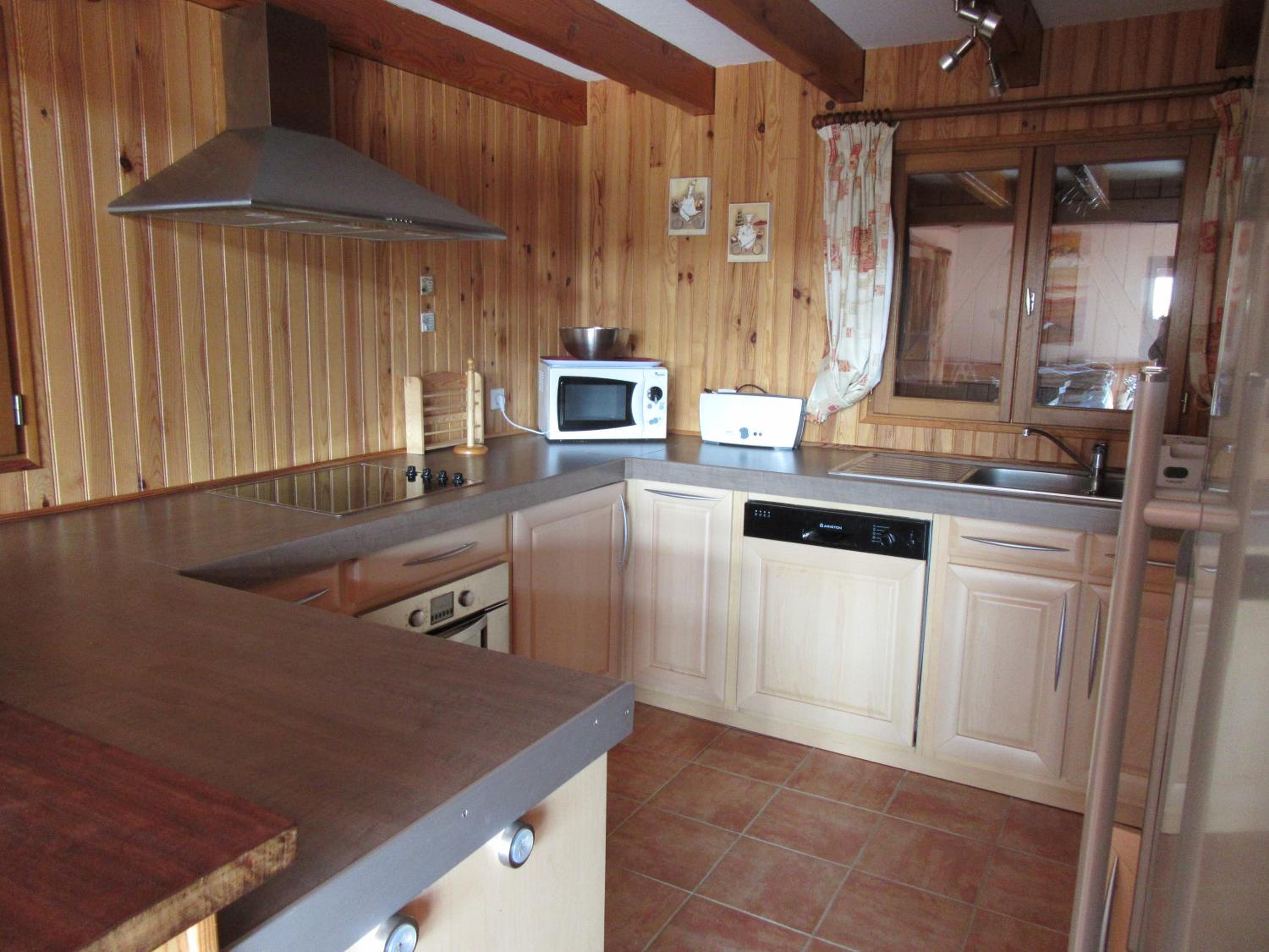 Three-Bedroom Chalet photo 3
