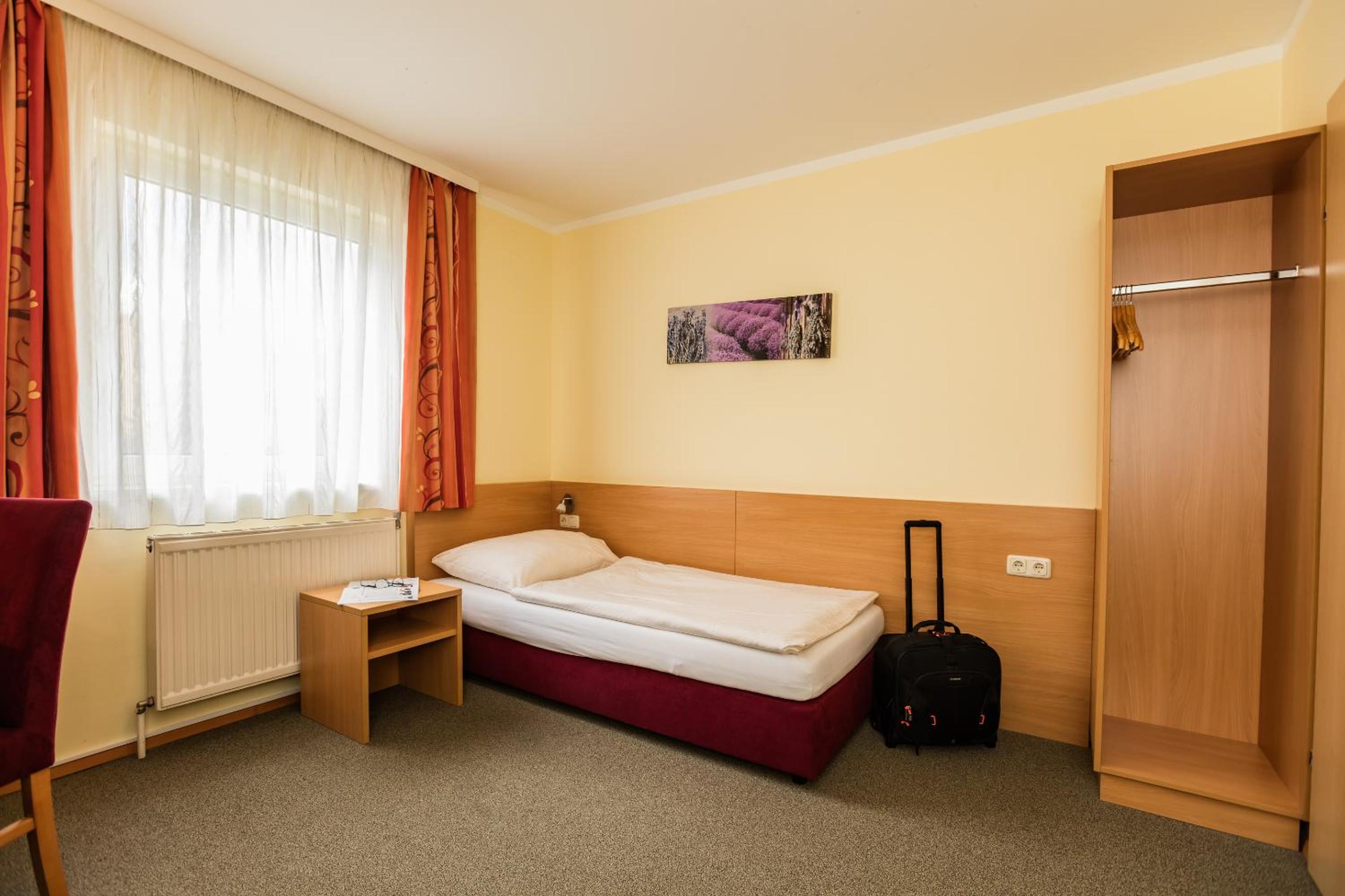 Single Room photo 3