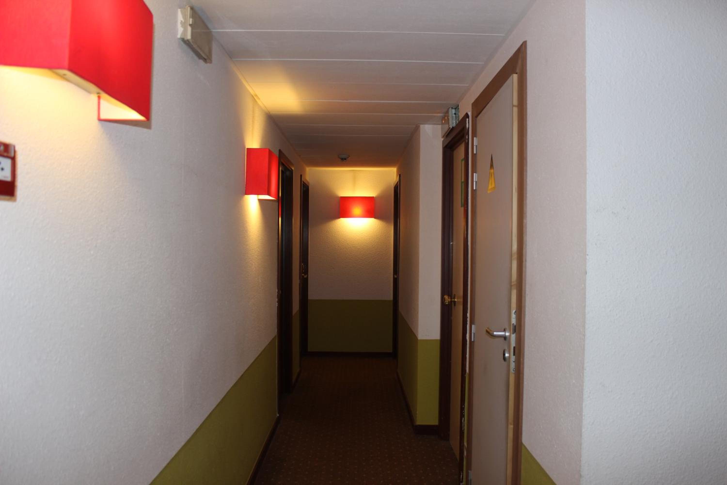 Standard Triple Room - Photo 4