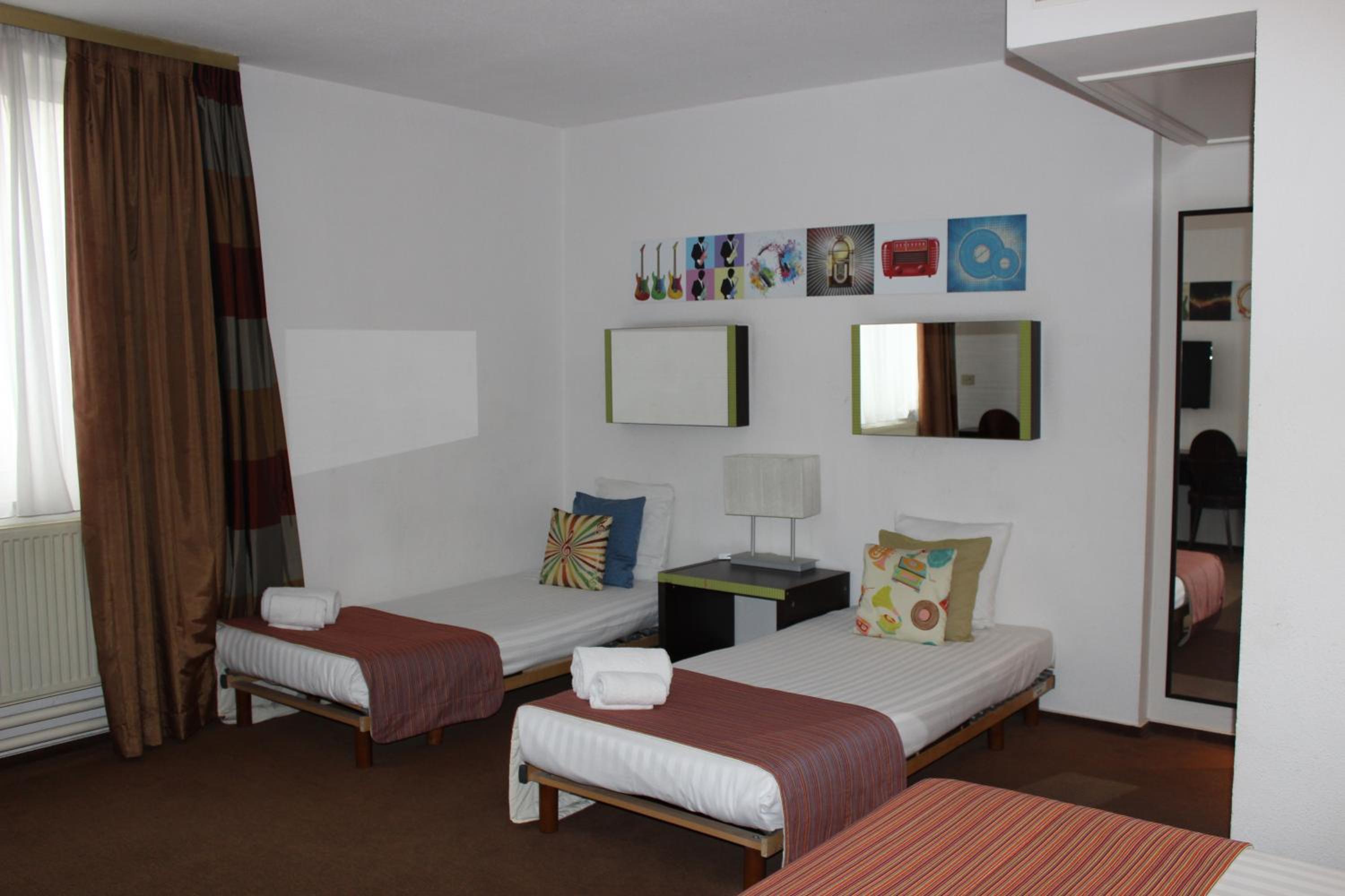 Standard Triple Room - Photo 3
