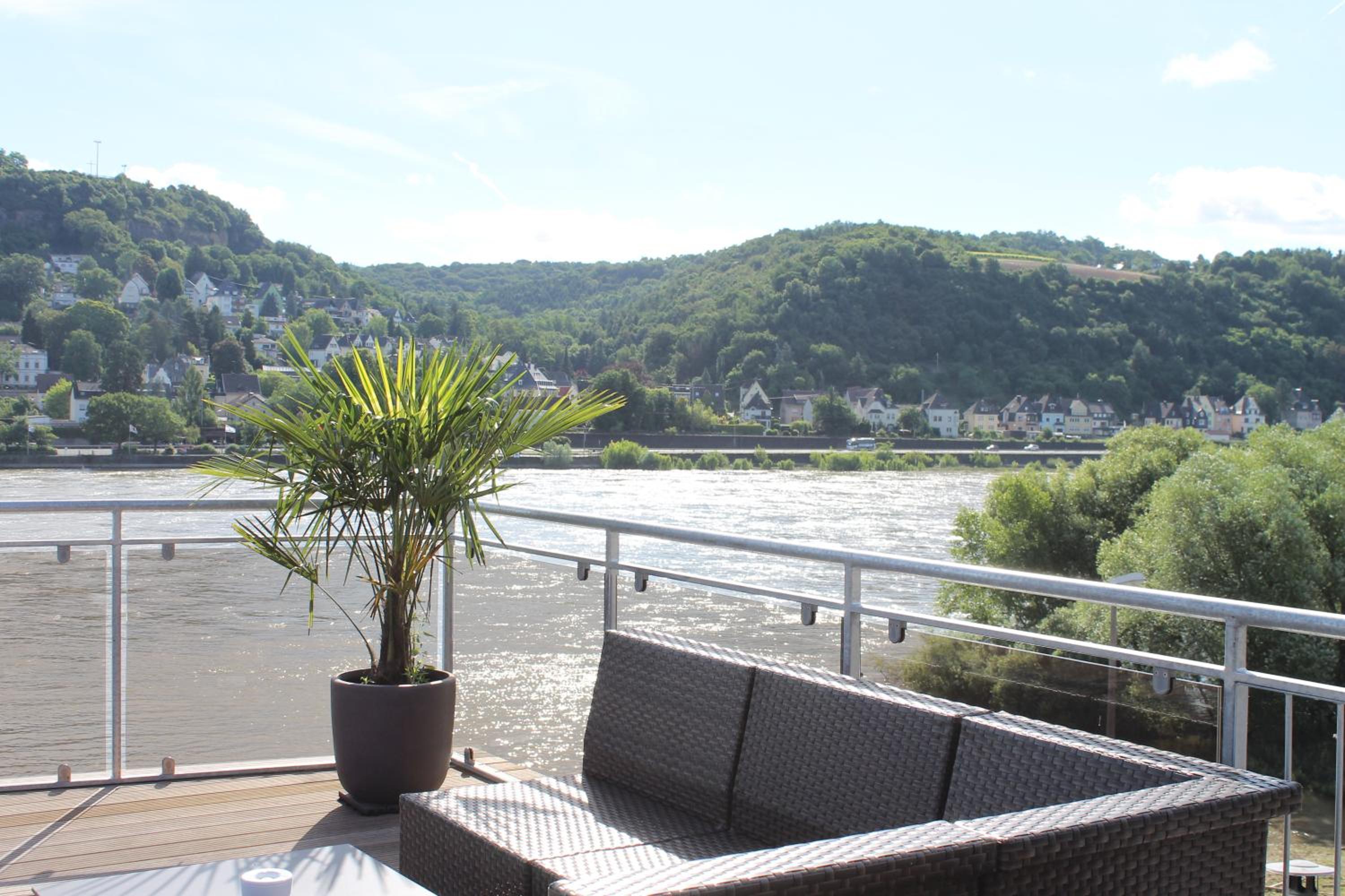 Comfort Double Room with roof terrace and rhine view - Photo 3
