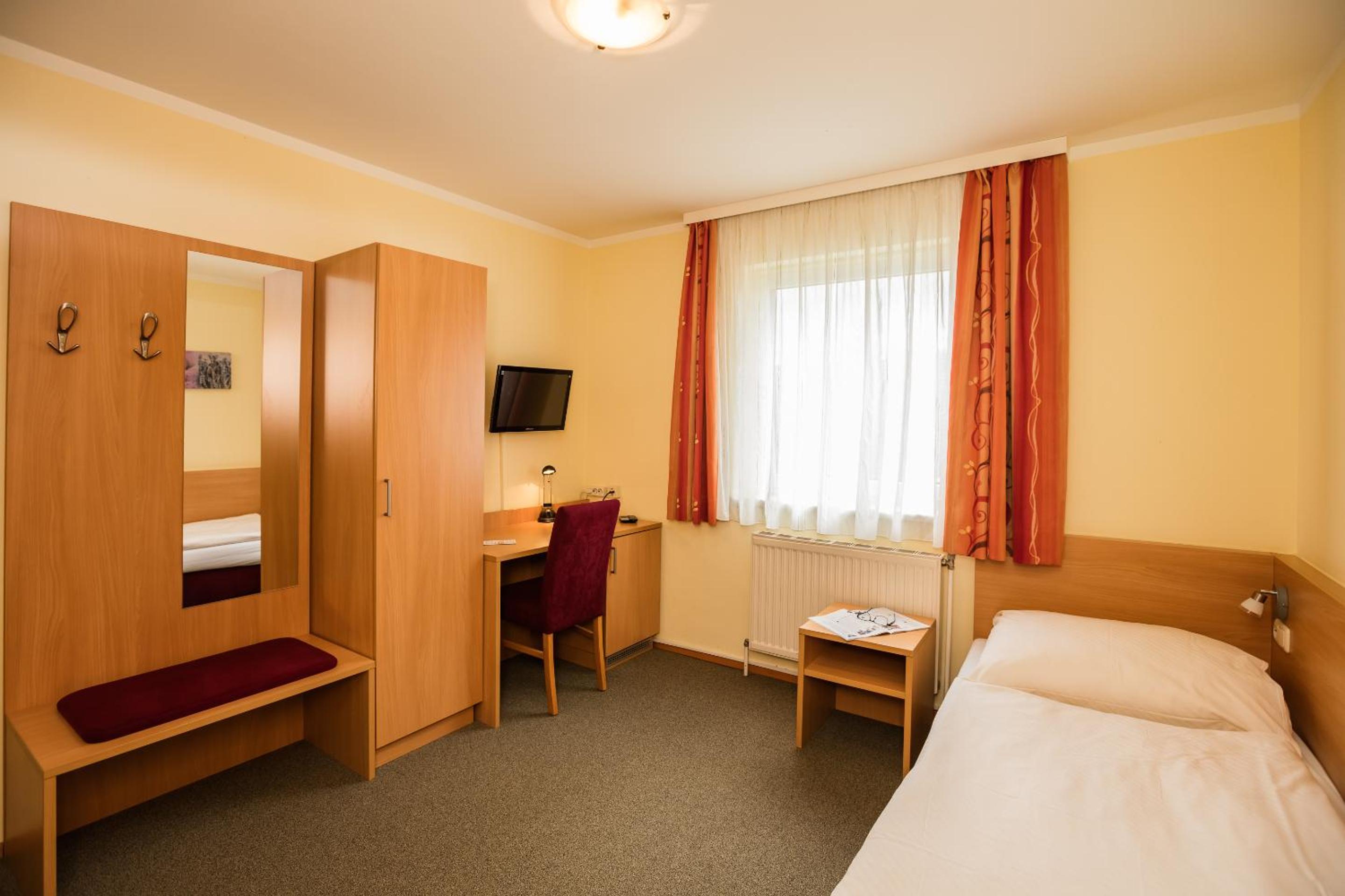 Single Room photo 1