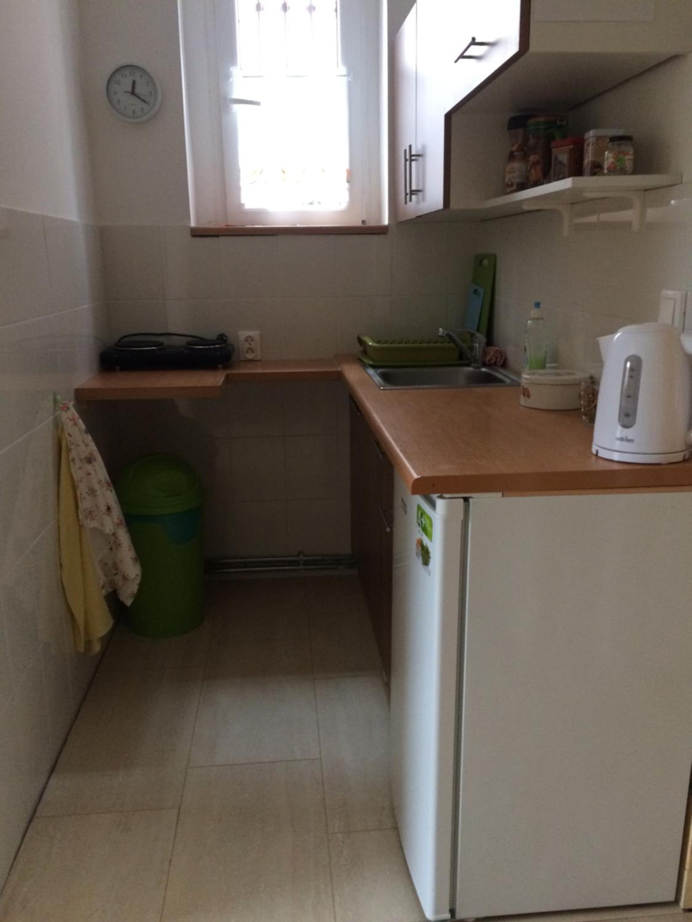 Twin Room with Bathroom - Photo 34