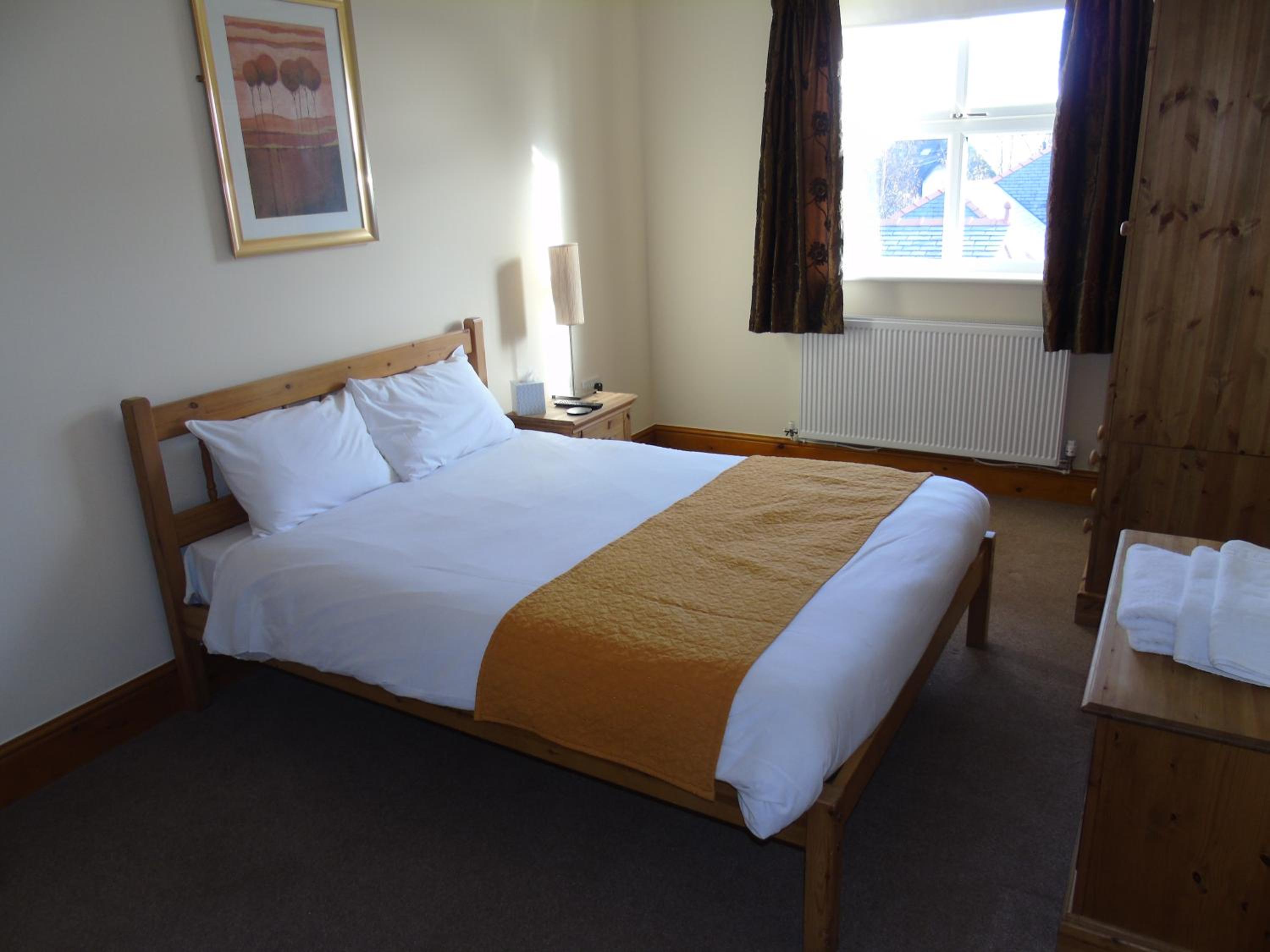 Three-Bedroom House photo 1