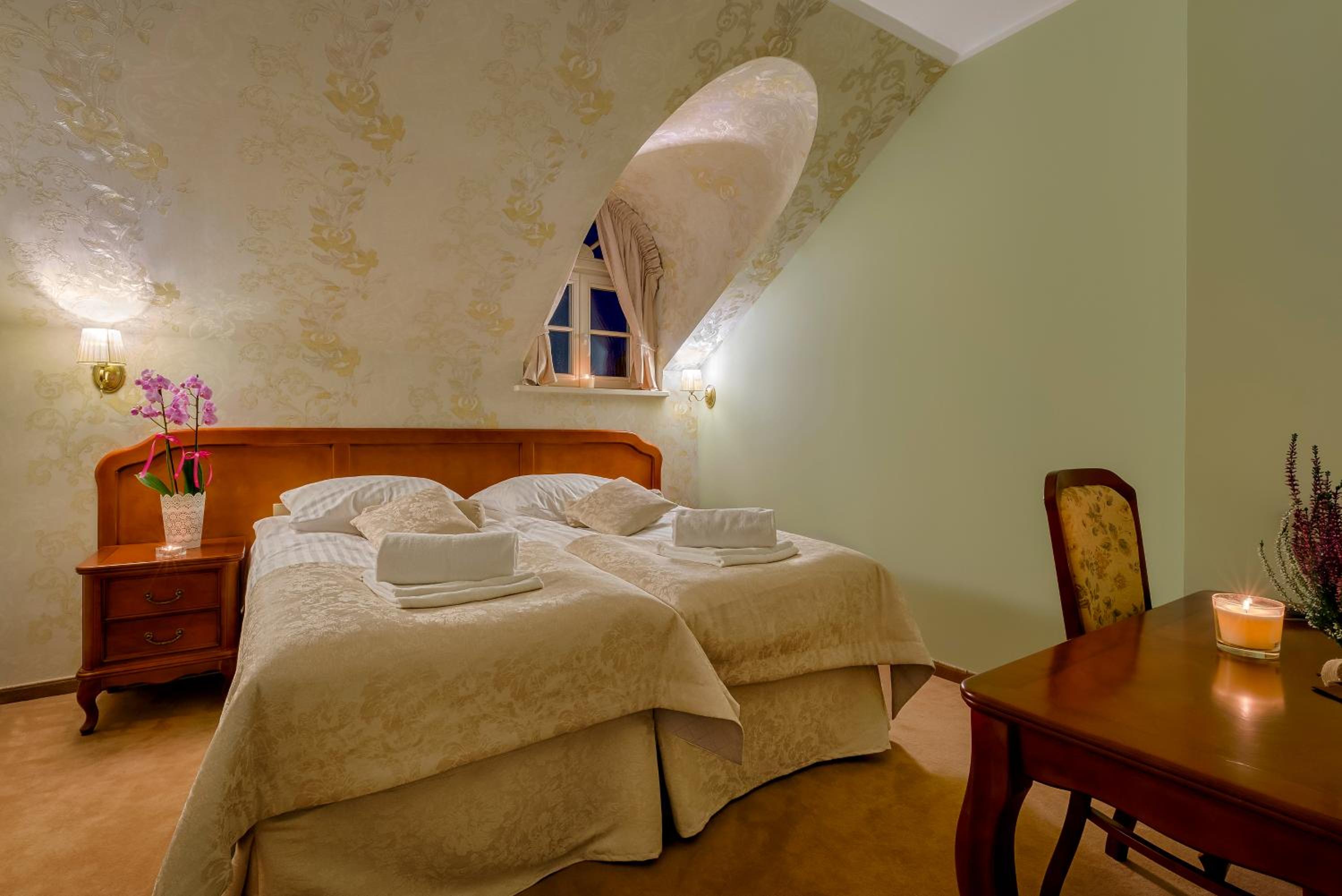 Double or Twin Room - Photo 2