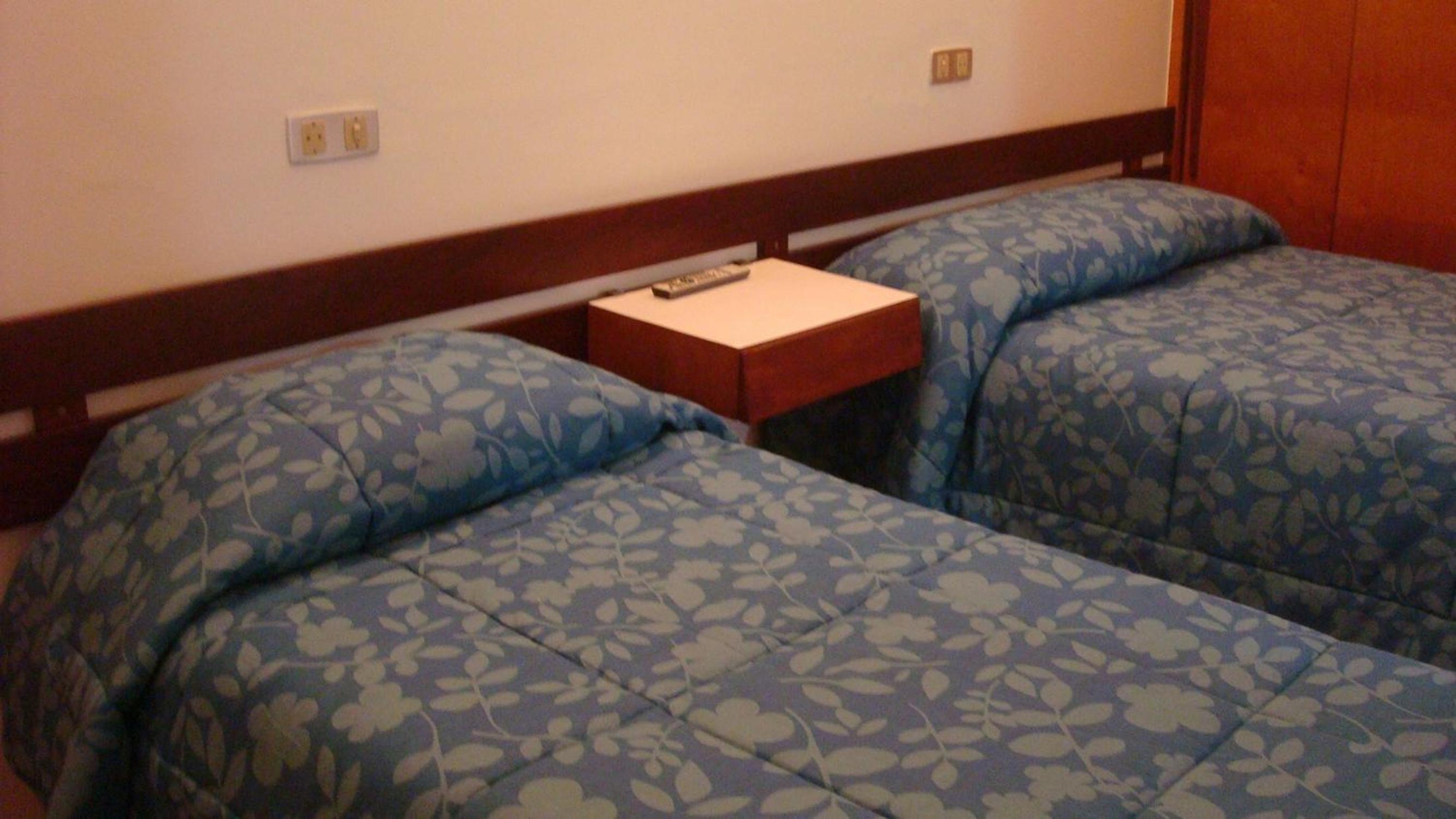 Double Room with Private Bathroom - Photo 4