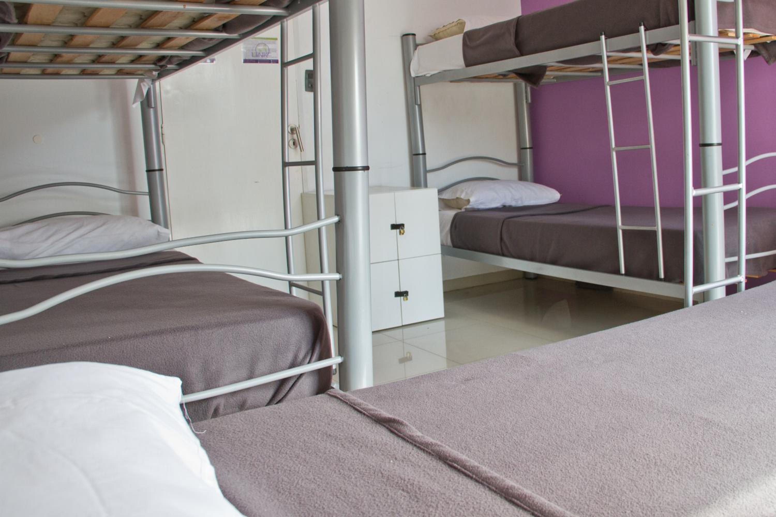 Bed in 10-Bed Mixed Dormitory Room photo 1