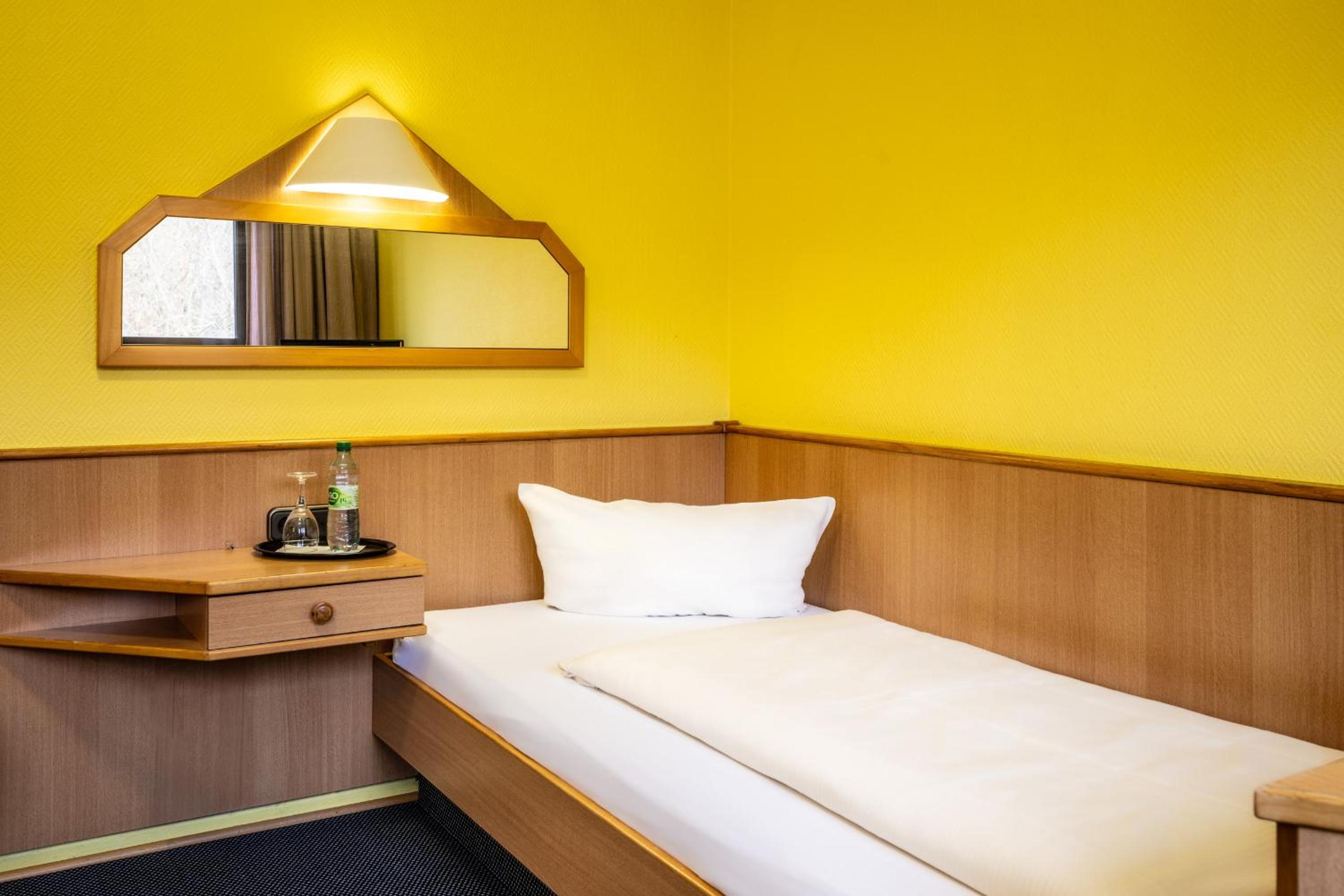 Single Room photo 1