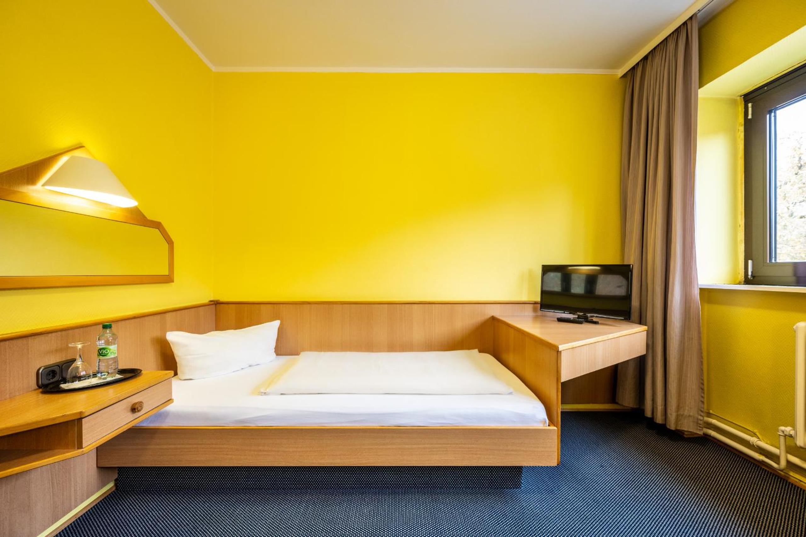 Single Room photo 2