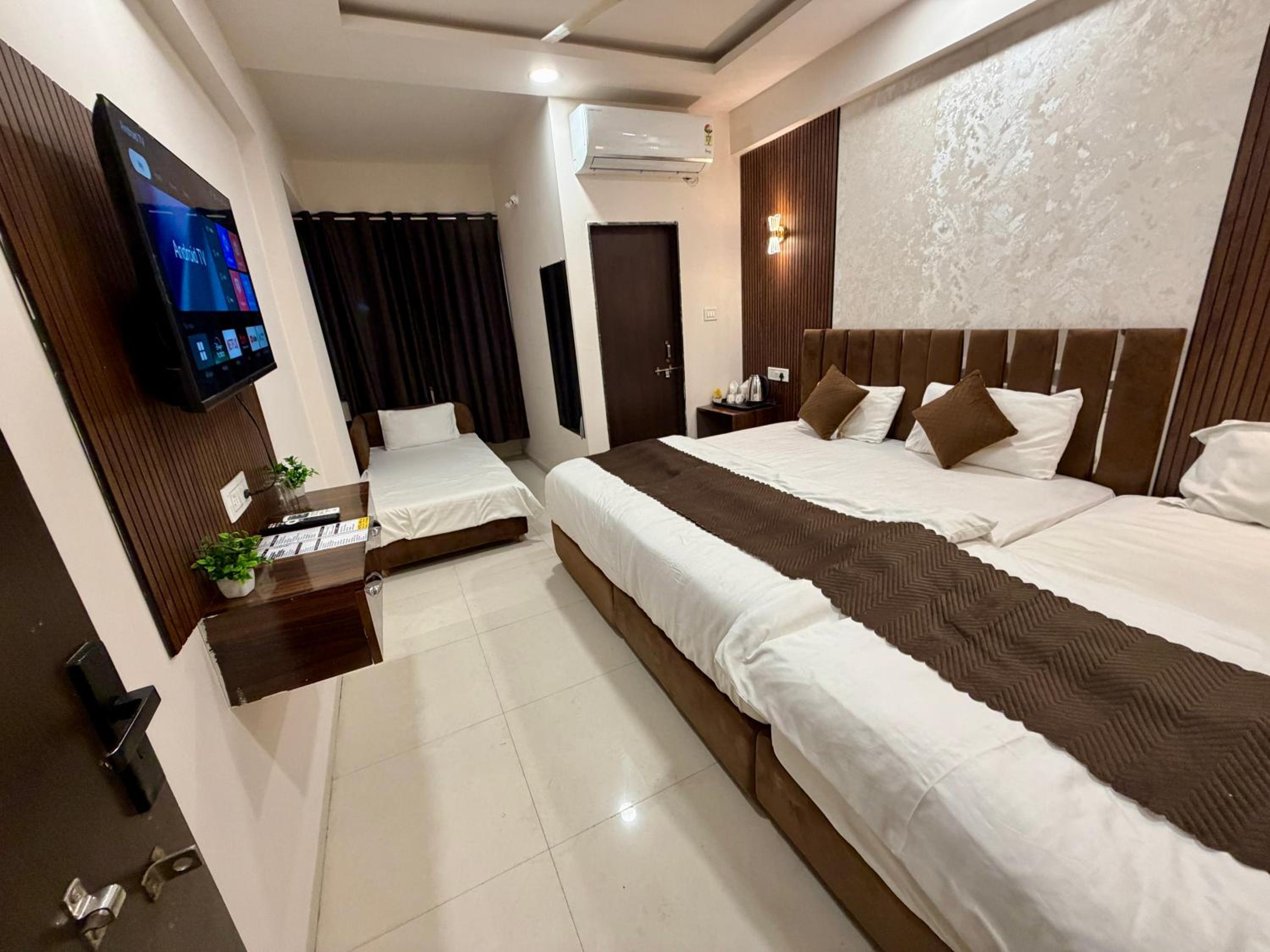 Family Suite - Photo 7