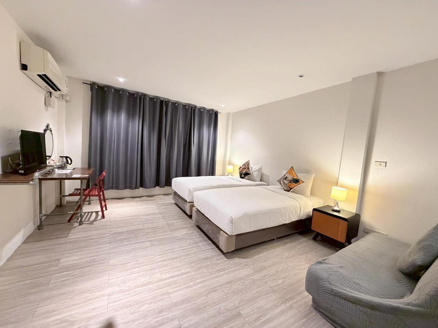 Deluxe Twin Room photo 1