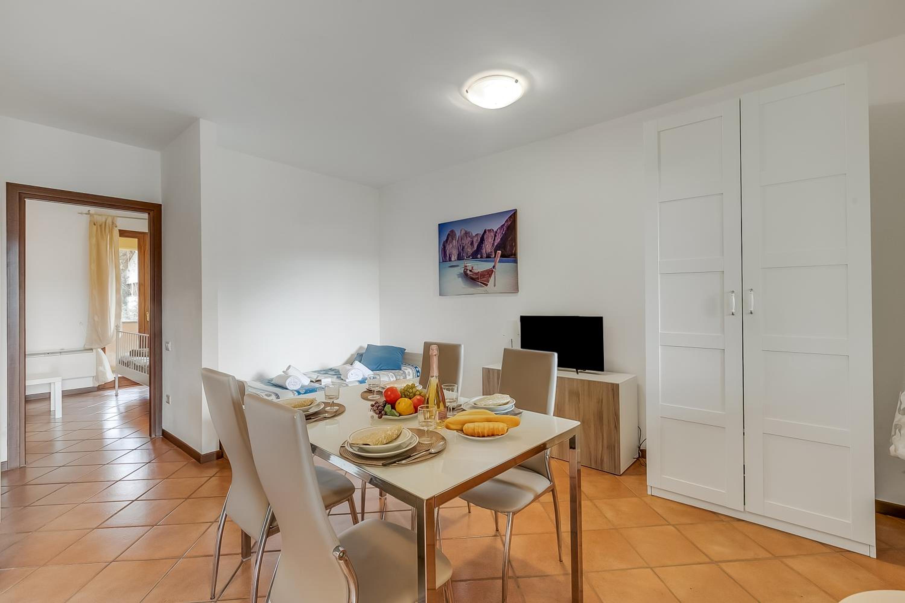 One Bedroom Apartment with Balcony 6