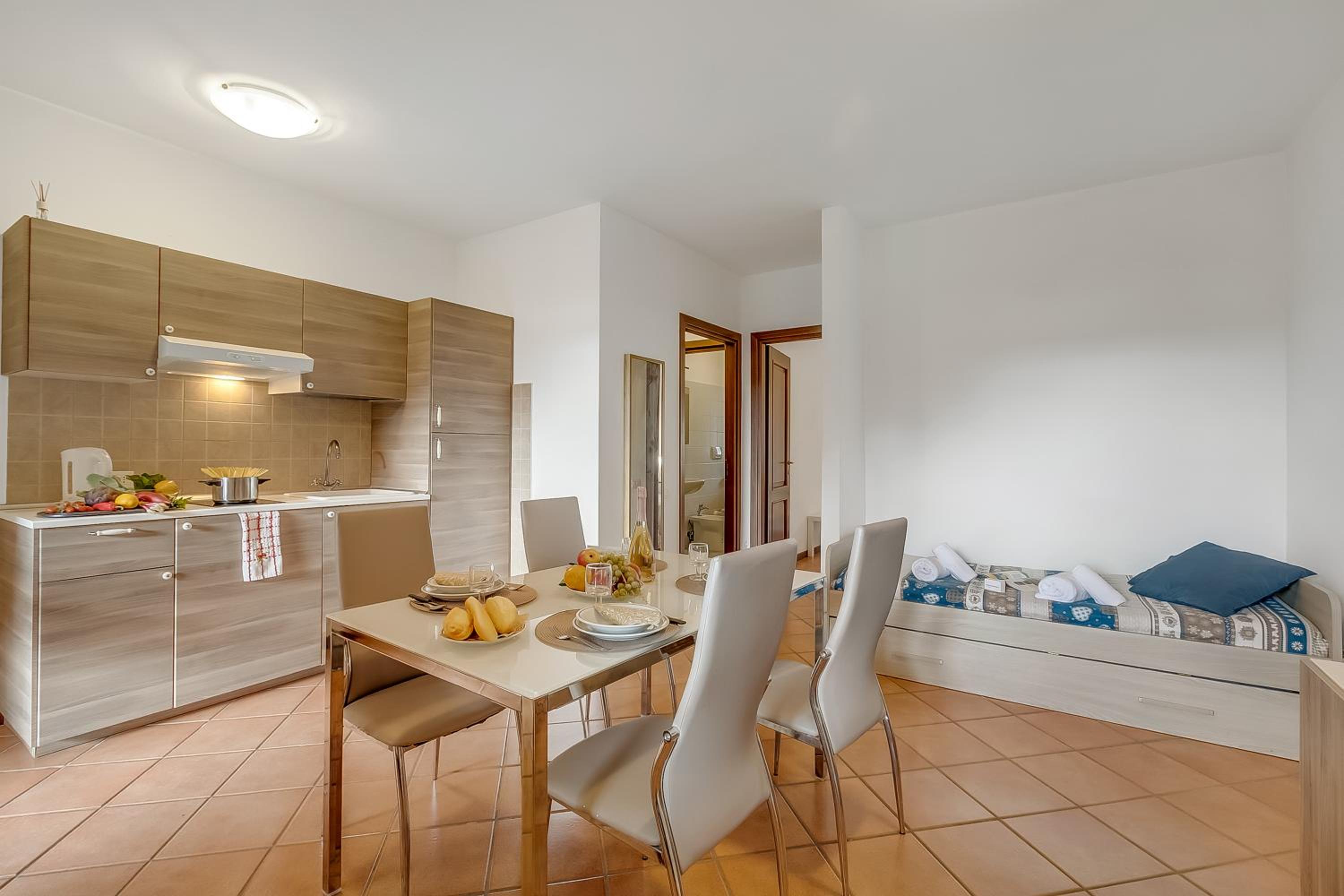 One Bedroom Apartment with Balcony 2