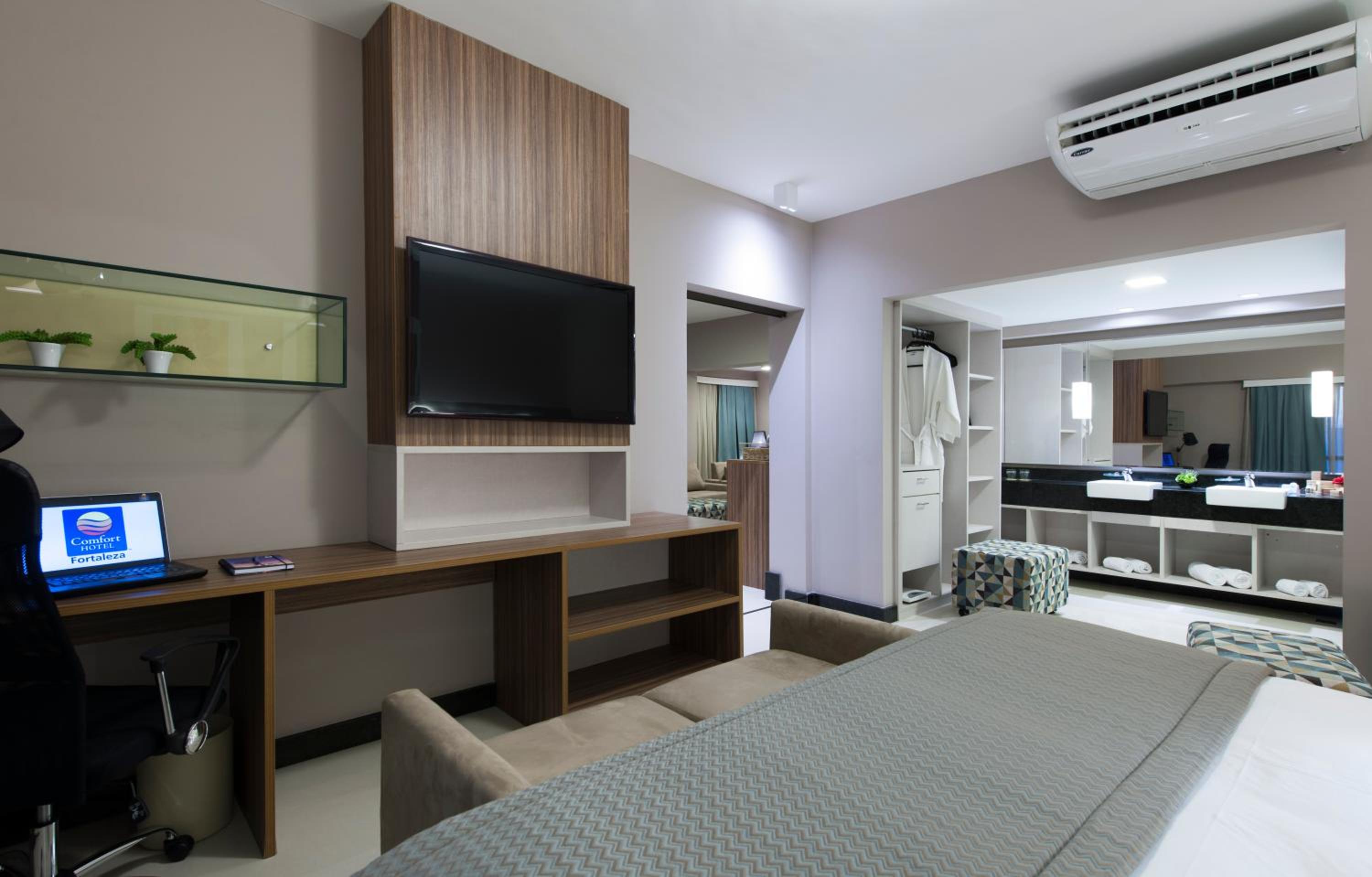 Royal Suite (2 Adults)