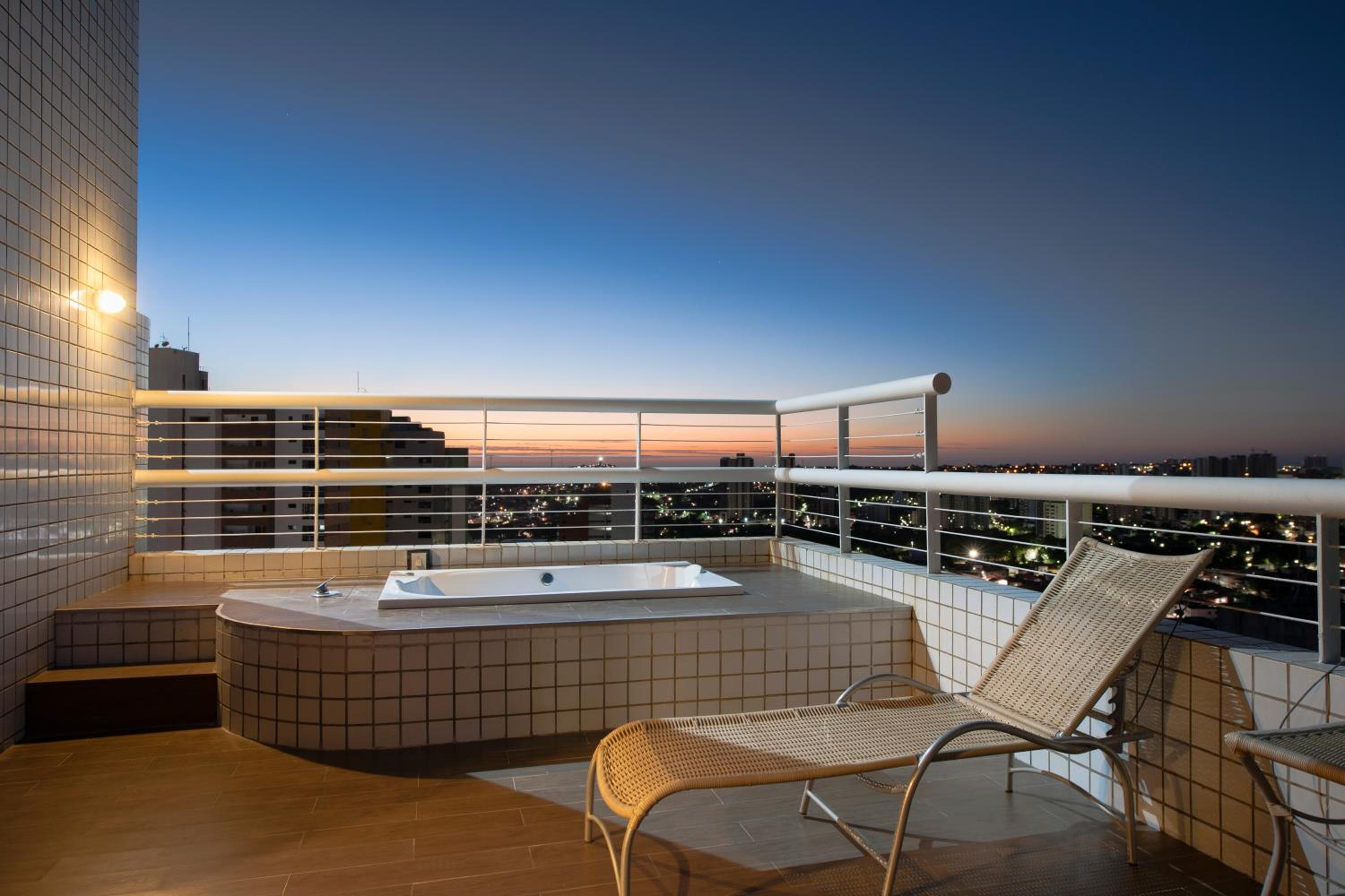Royal Suite (2 Adults) thumbnail 5