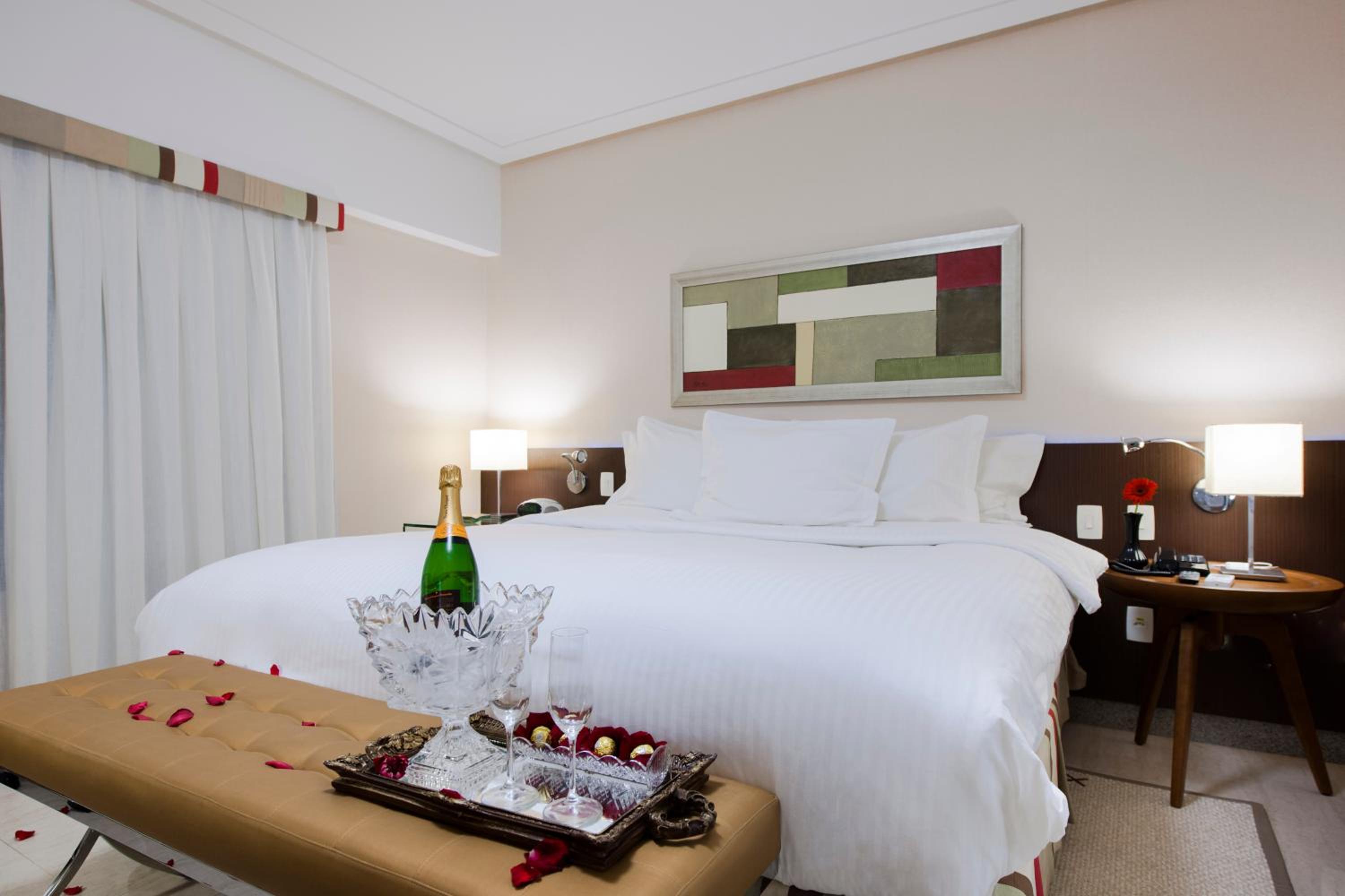 Royal Suite (2 Adults)