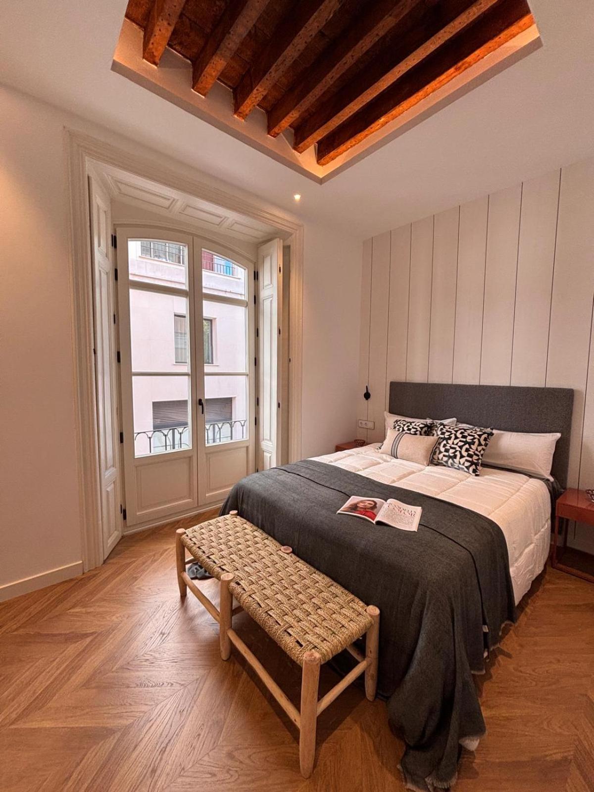 Three-Bedroom Premium Apartment with Balcony
